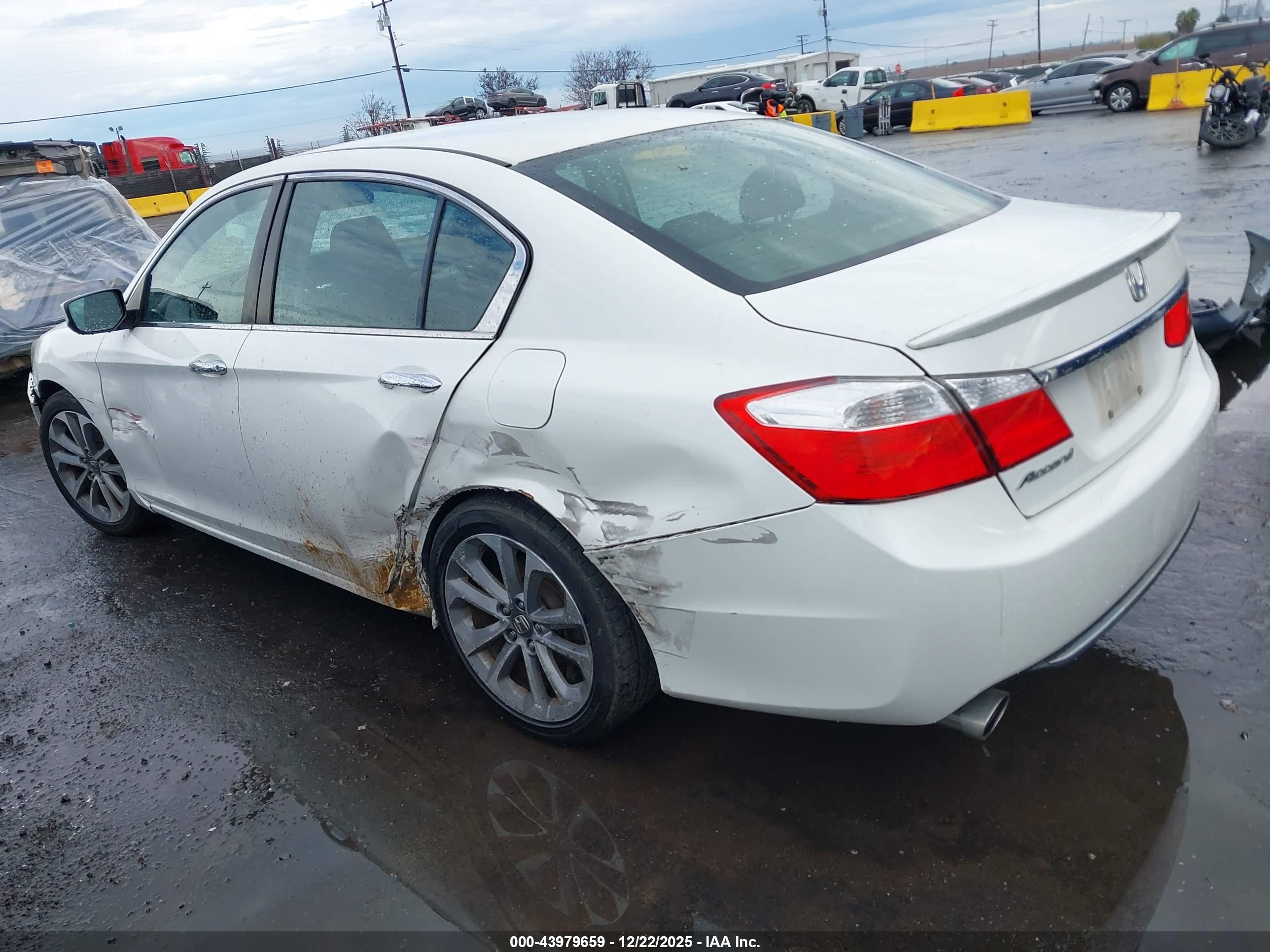 HONDA ACCORD image 3