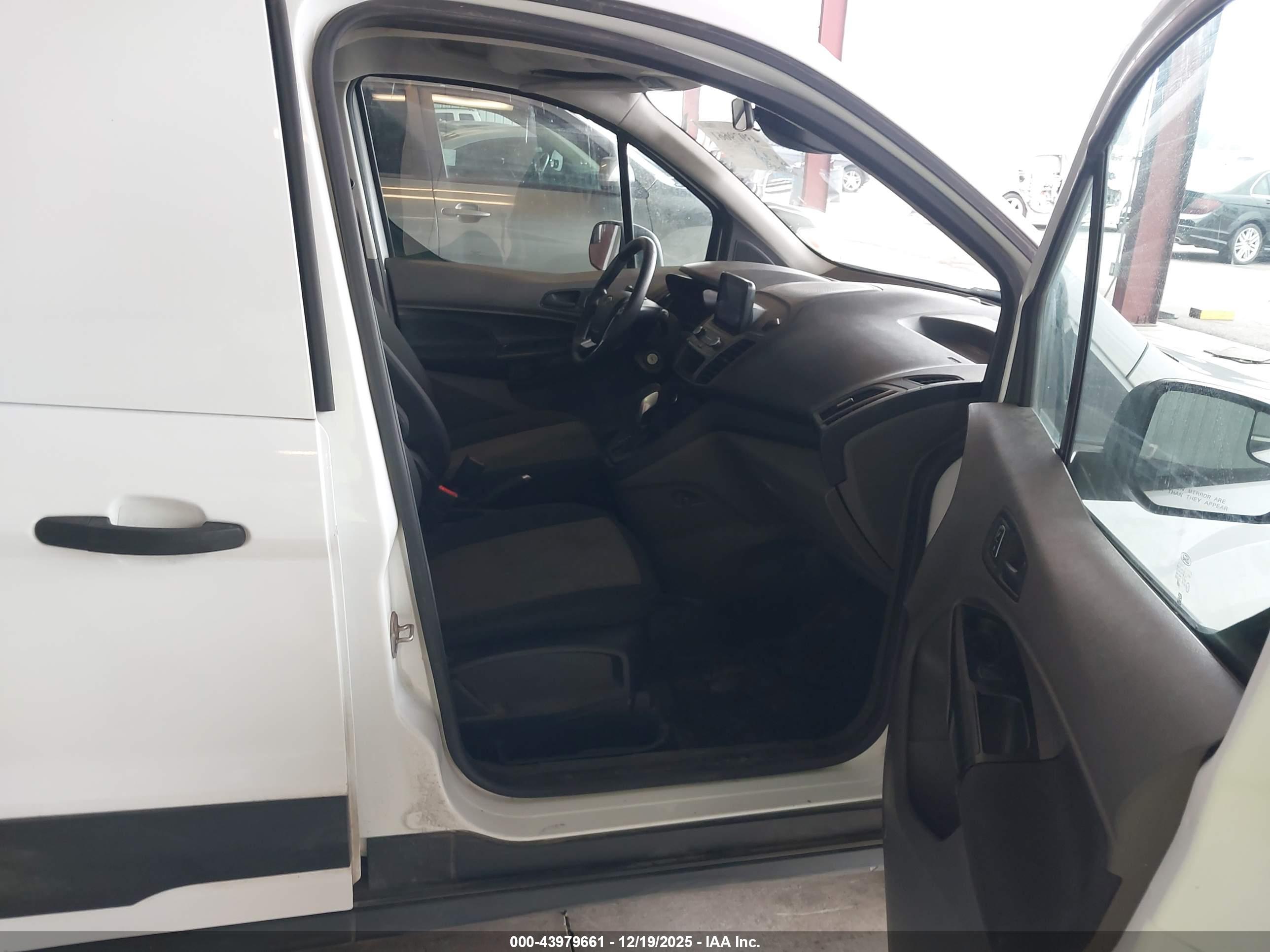 FORD TRANSIT image 5