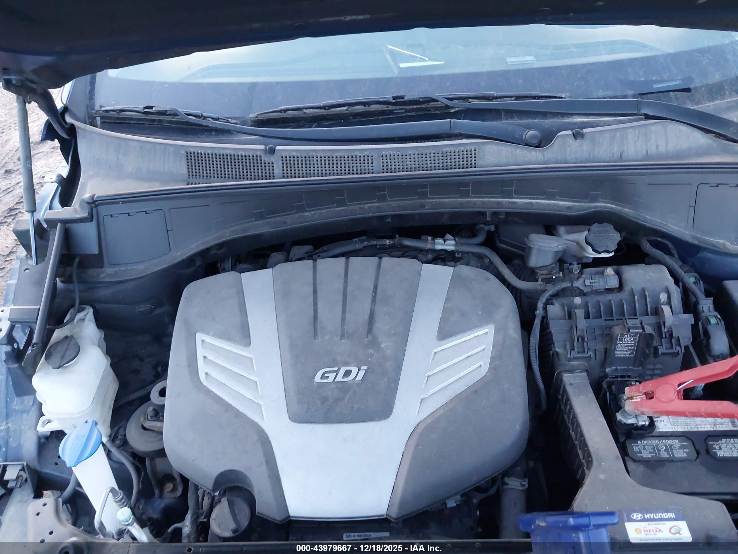 HYUNDAI SANTA image 10