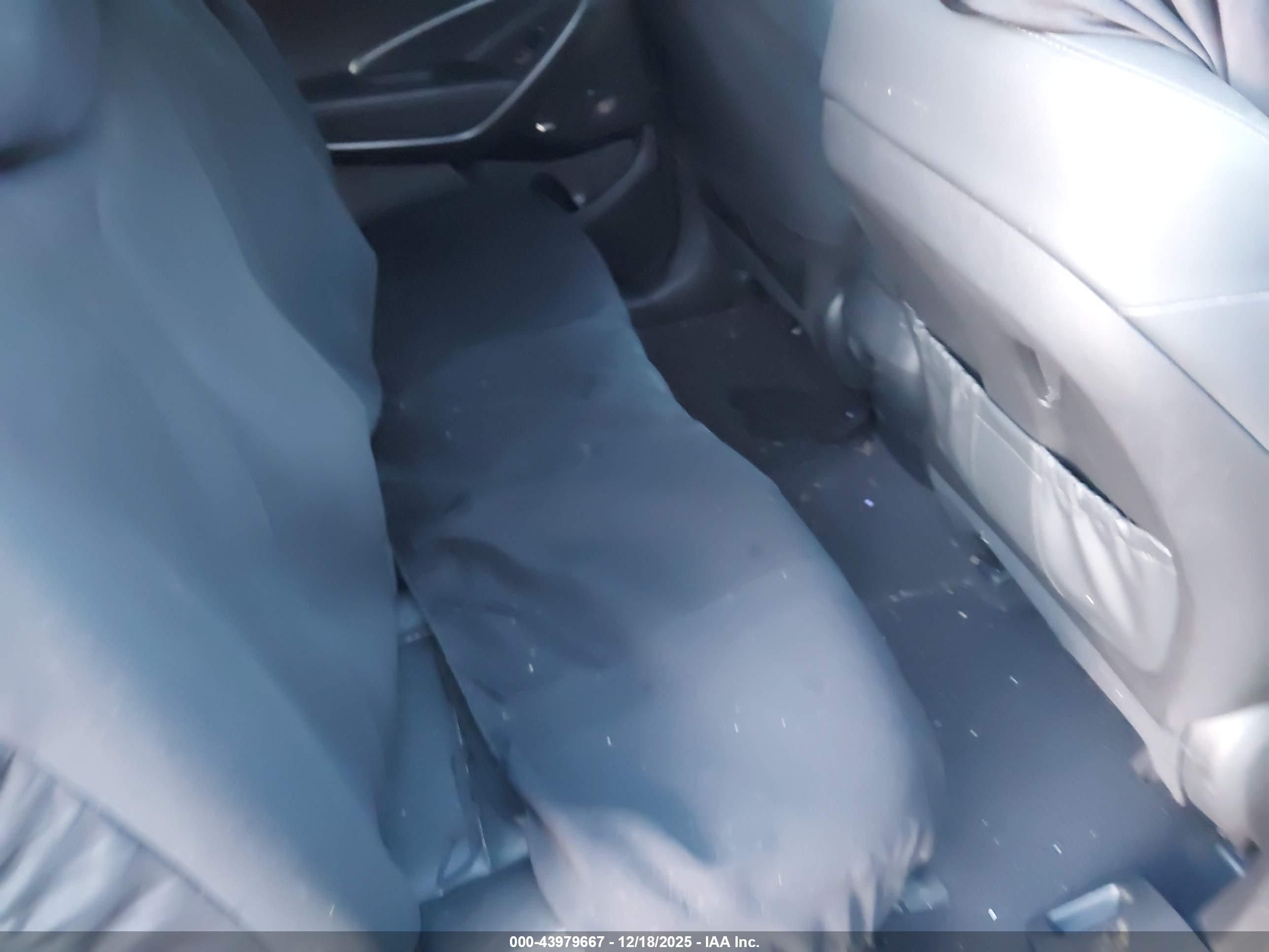 HYUNDAI SANTA image 8