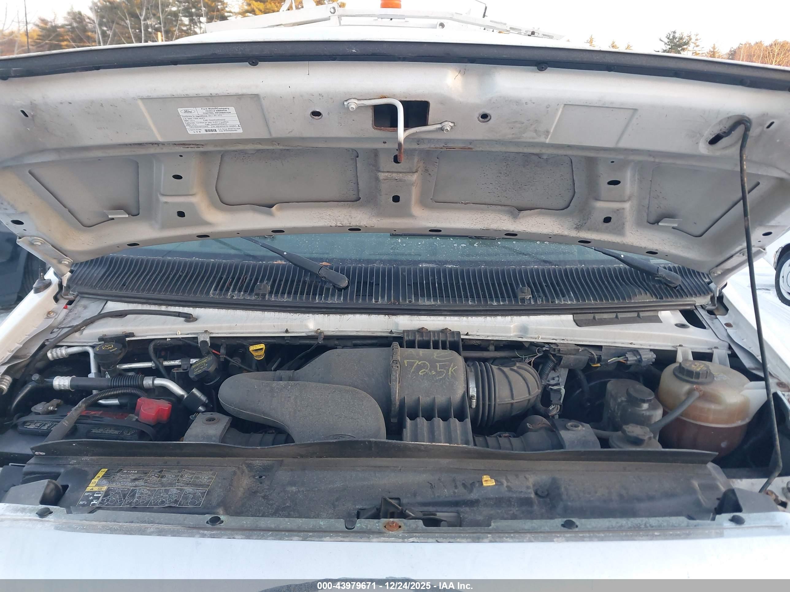 FORD E-250 image 10