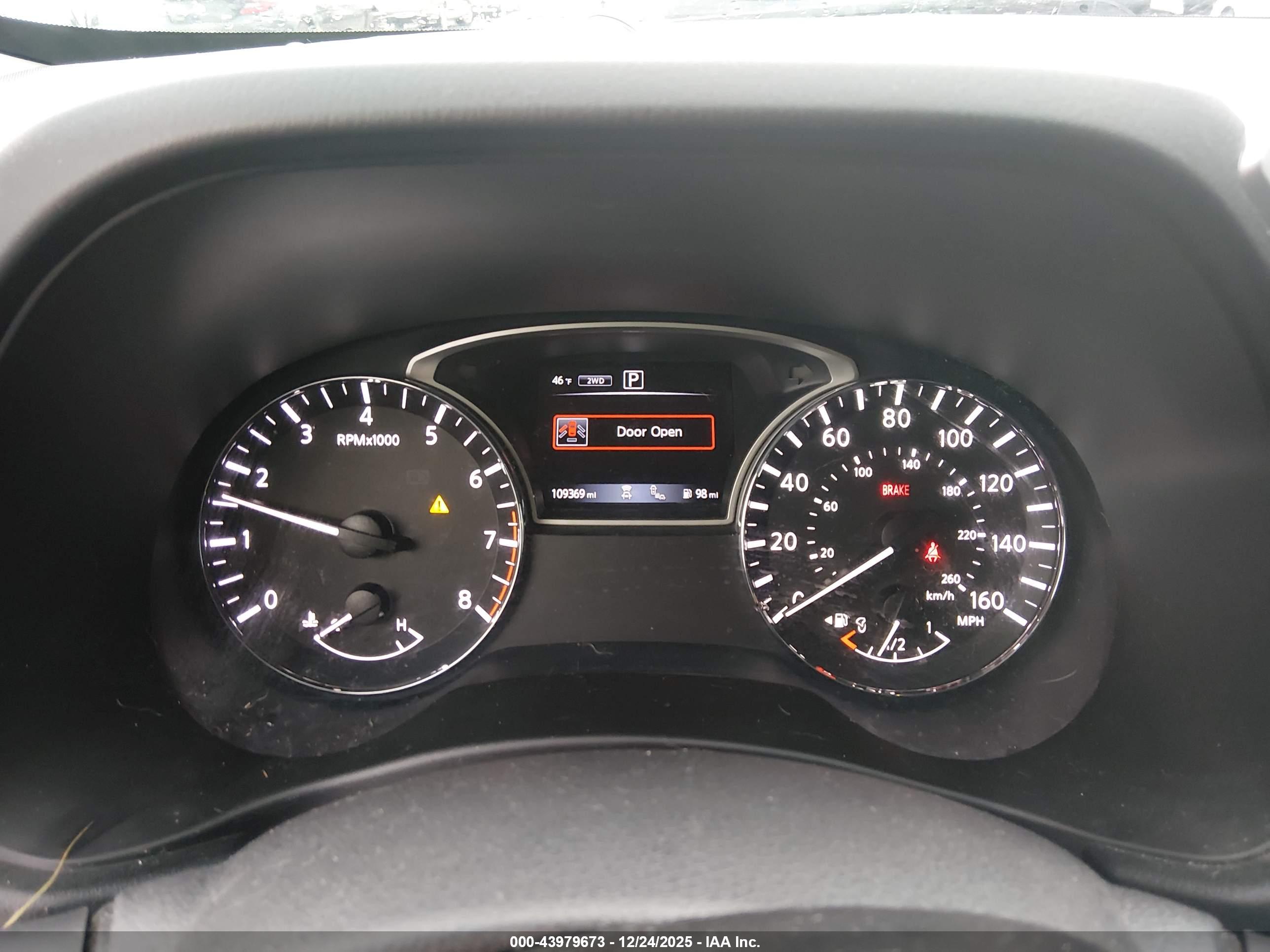 NISSAN PATHFINDER image 7