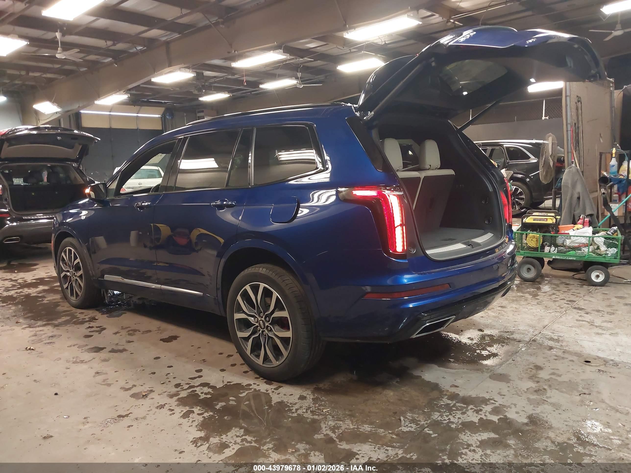 CADILLAC XT6 image 3