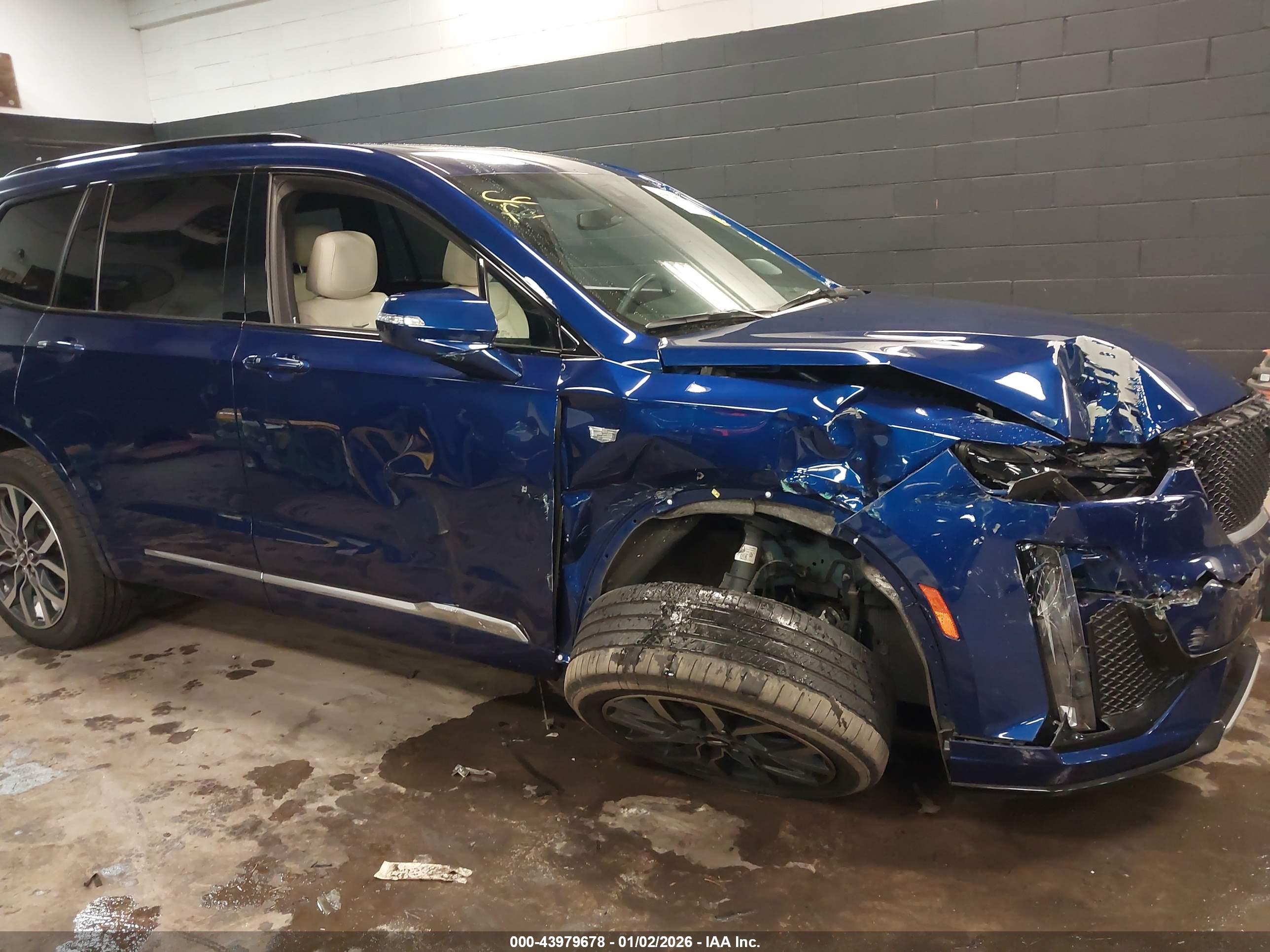 CADILLAC XT6 image 6
