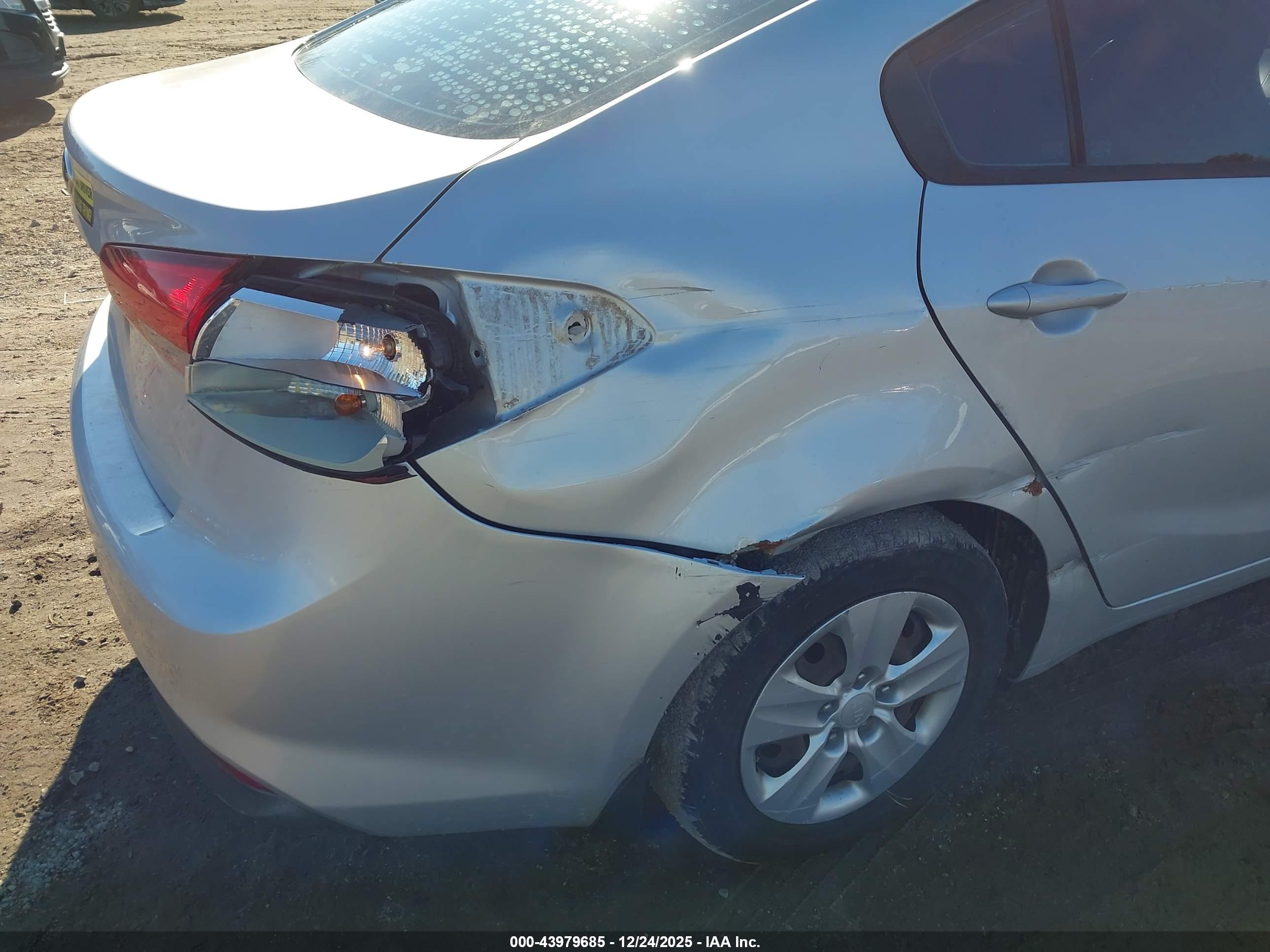 KIA FORTE image 6