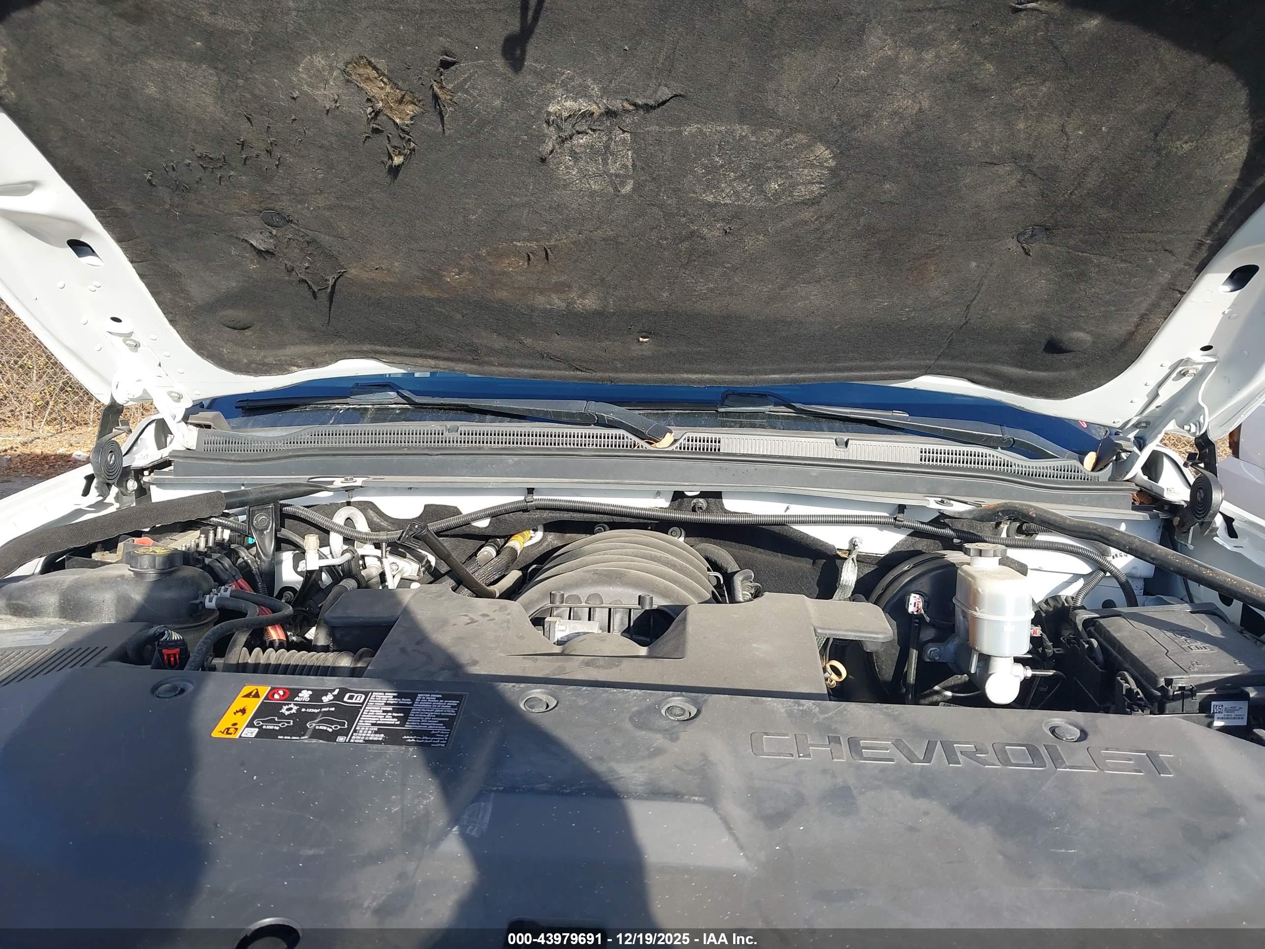CHEVROLET TAHOE image 10