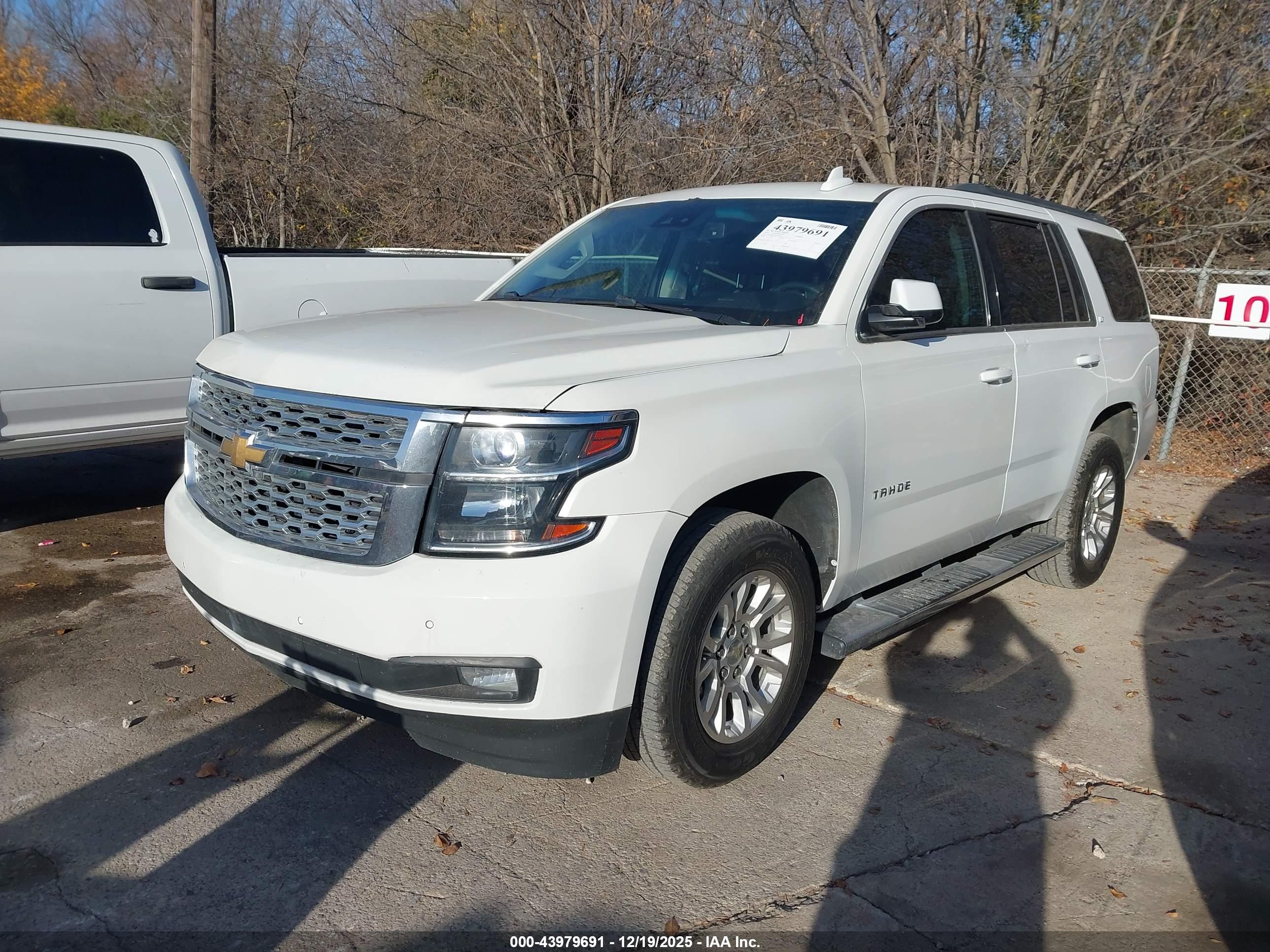 CHEVROLET TAHOE image 2