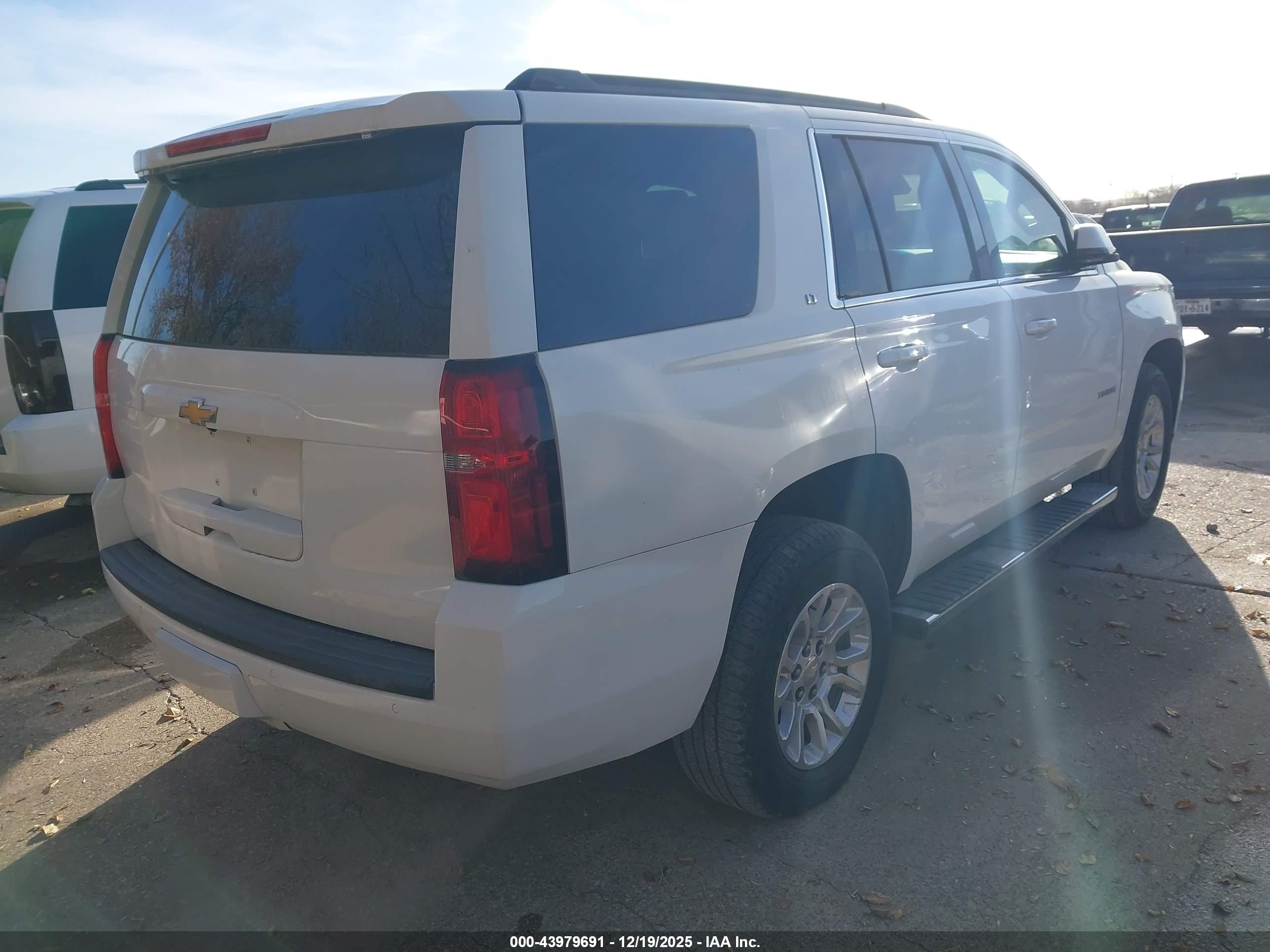 CHEVROLET TAHOE image 4