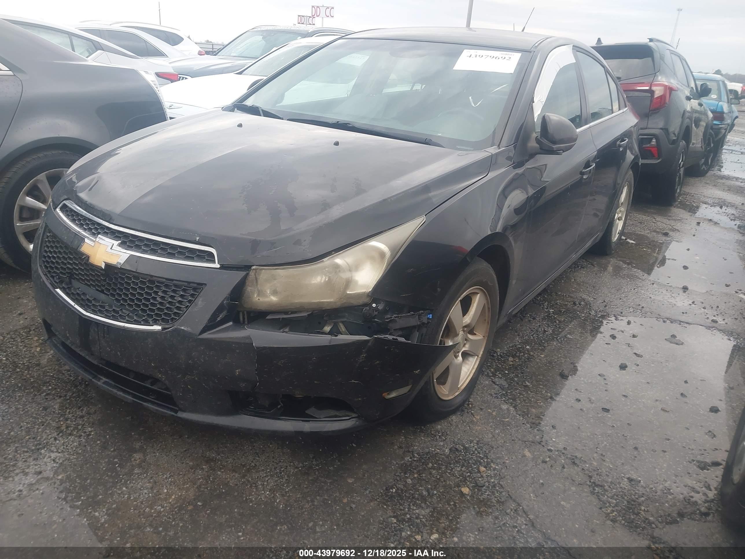 CHEVROLET CRUZE image 2