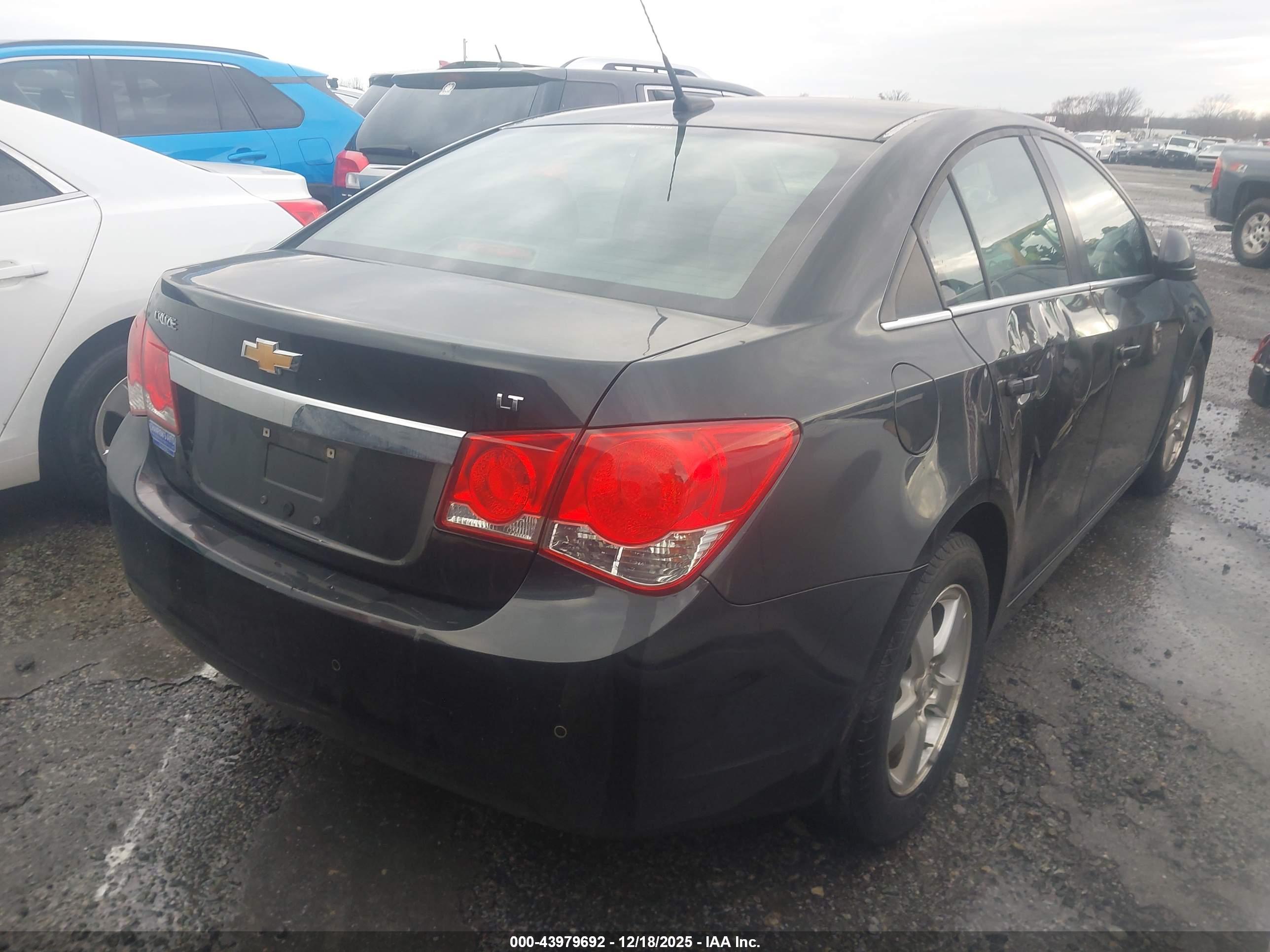 CHEVROLET CRUZE image 4