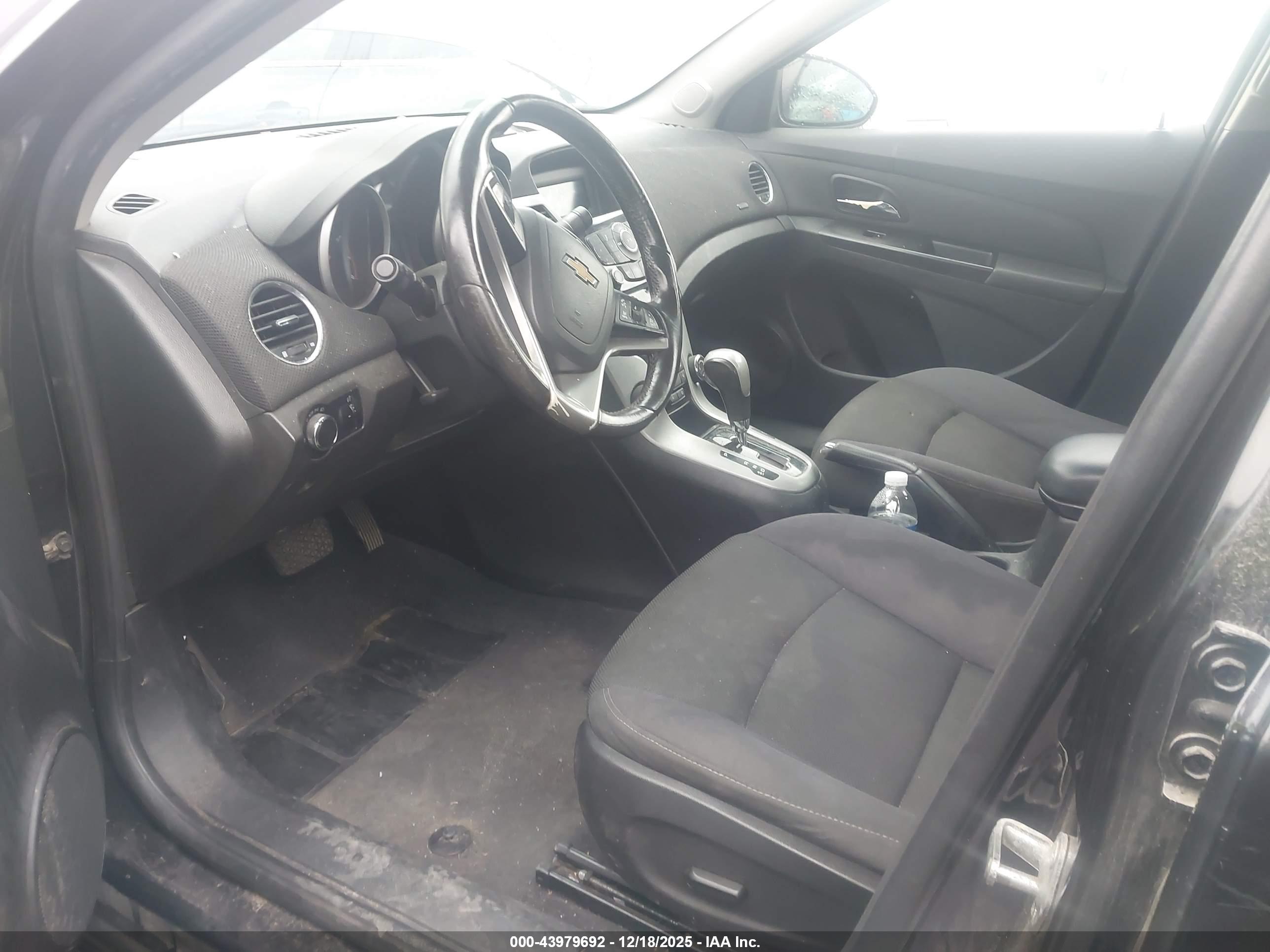 CHEVROLET CRUZE image 5