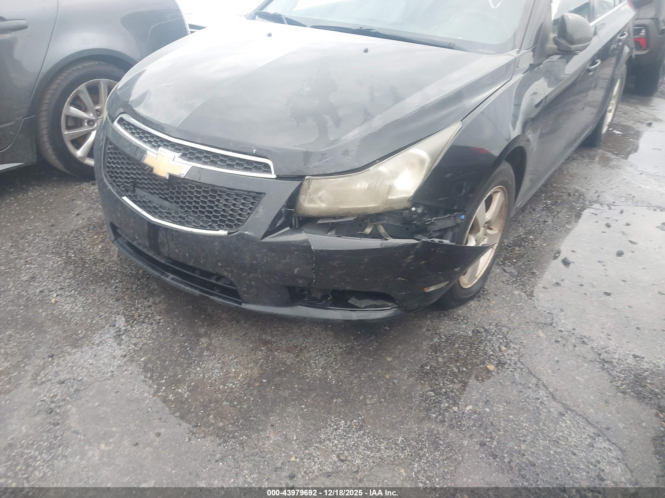 CHEVROLET CRUZE image 6