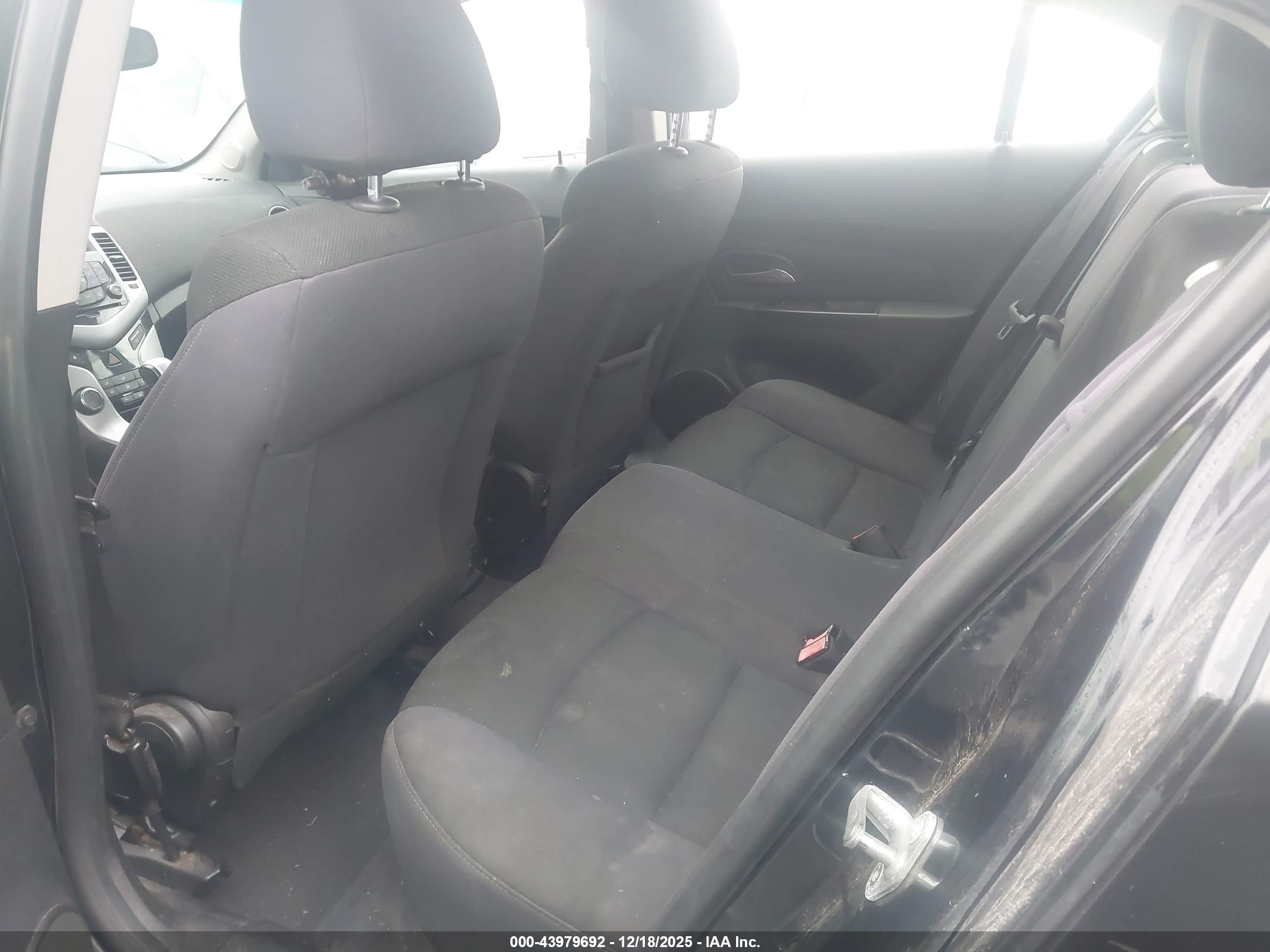 CHEVROLET CRUZE image 8