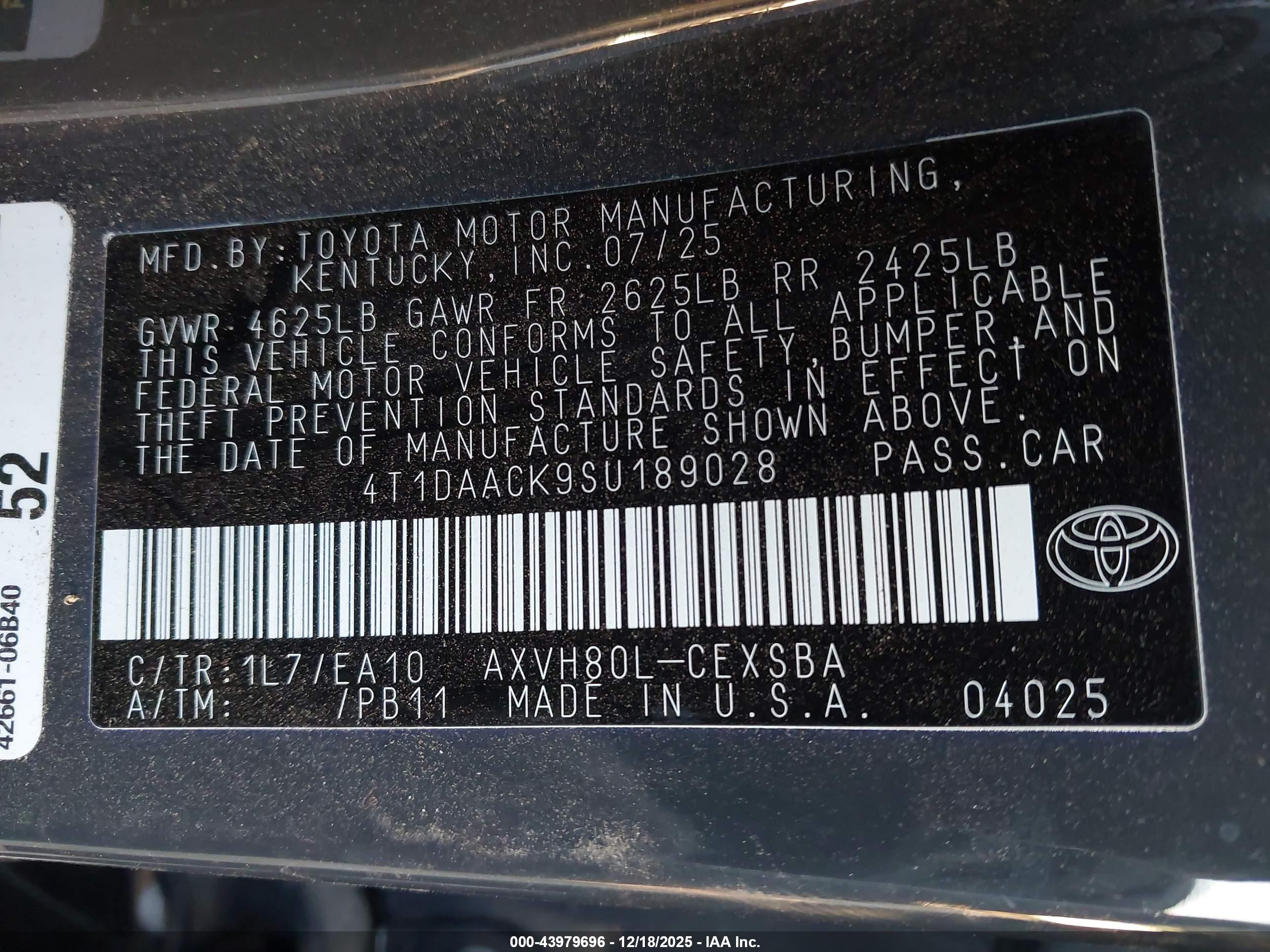 TOYOTA CAMRY image 9