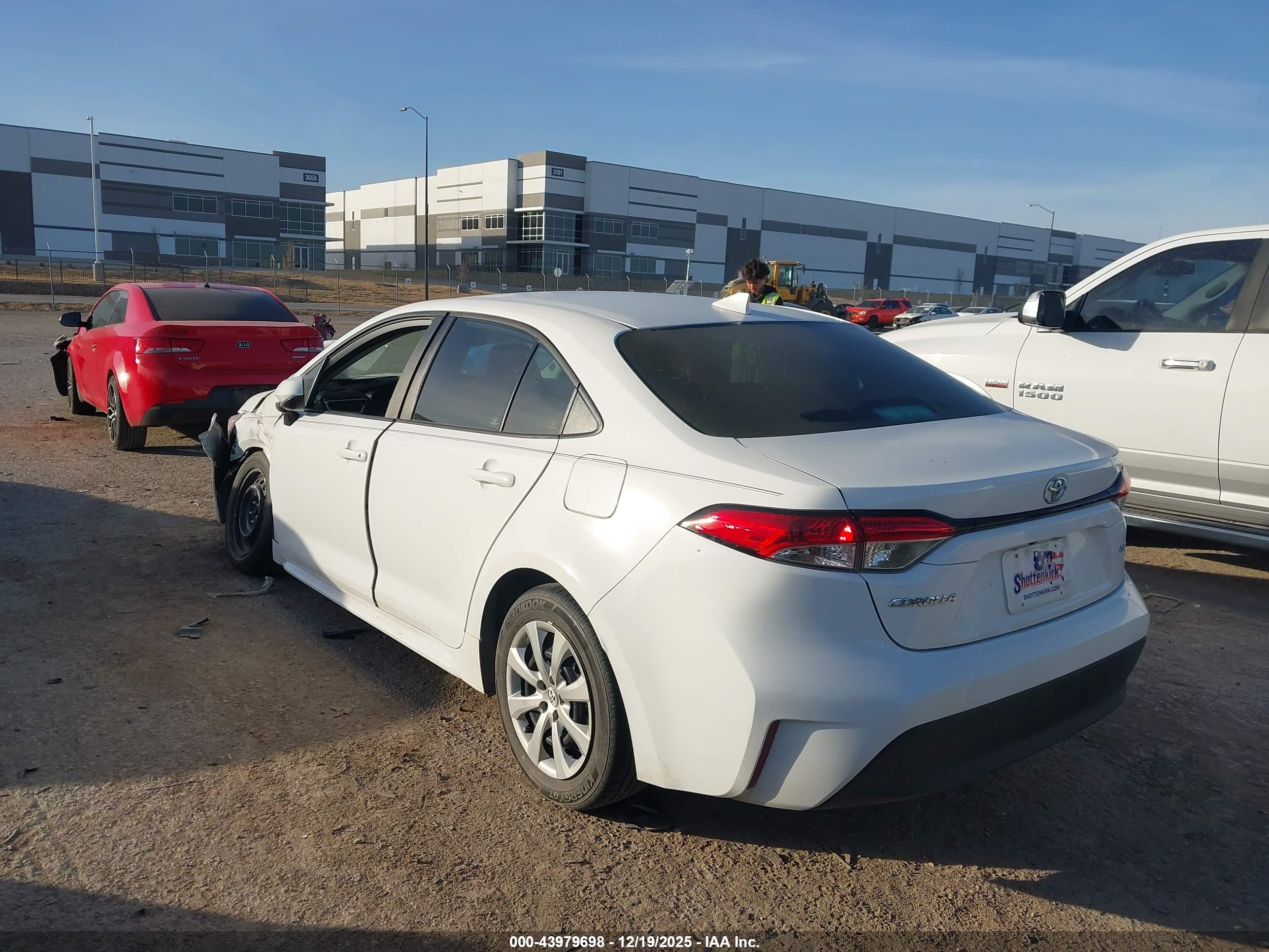 TOYOTA COROLLA image 3