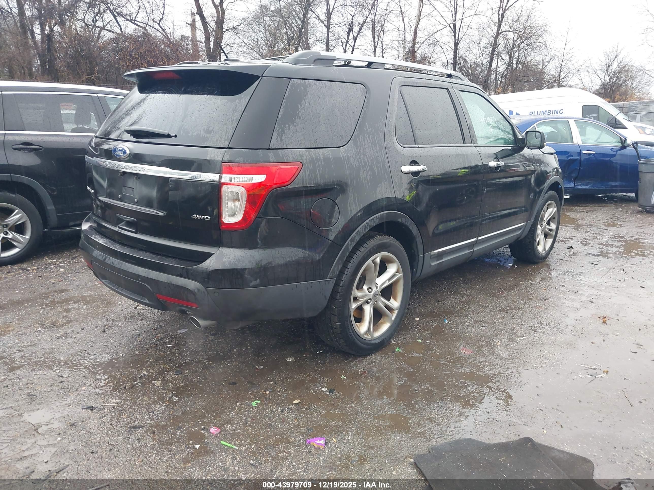 FORD EXPLORER image 4