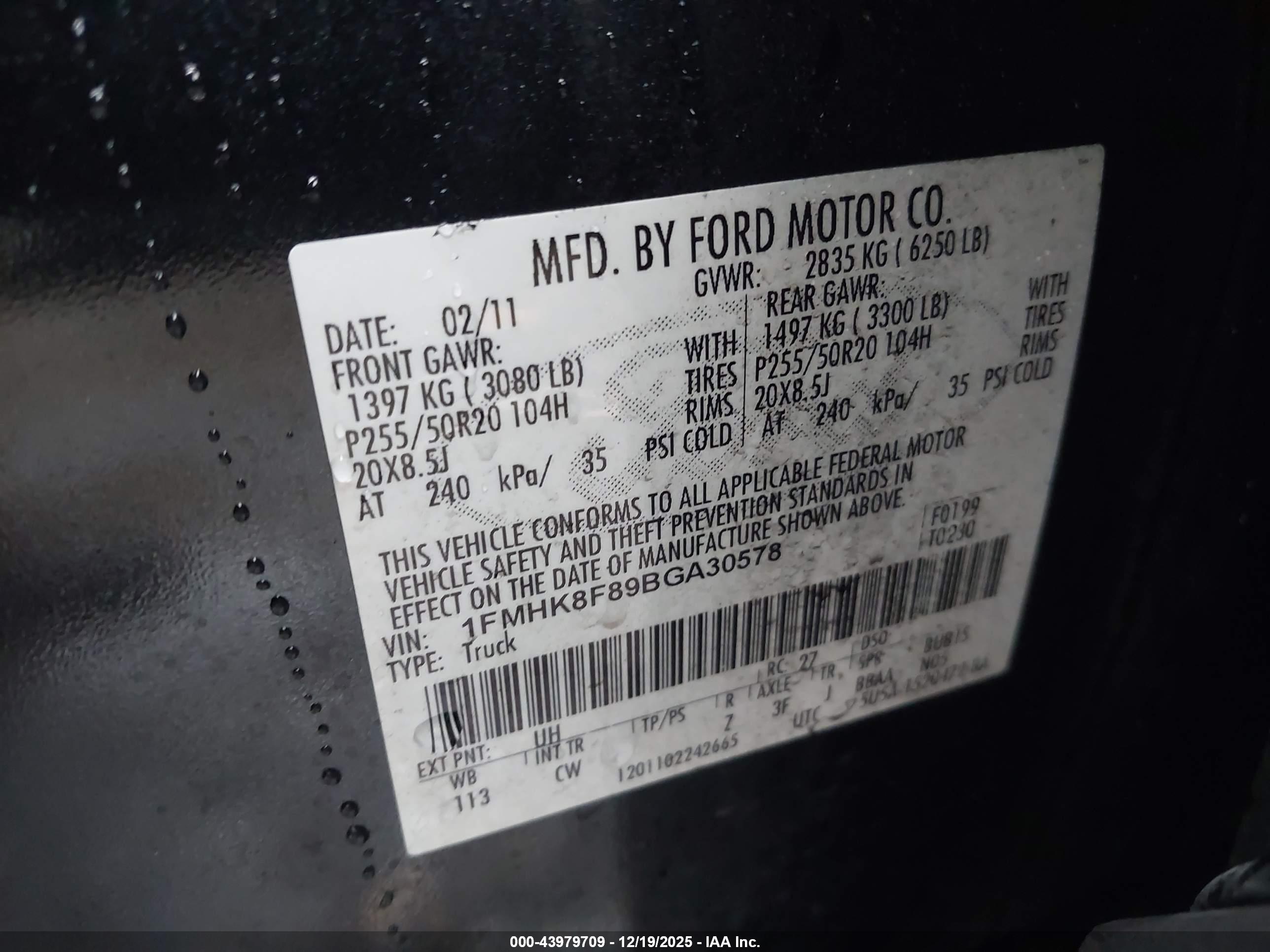 FORD EXPLORER image 9