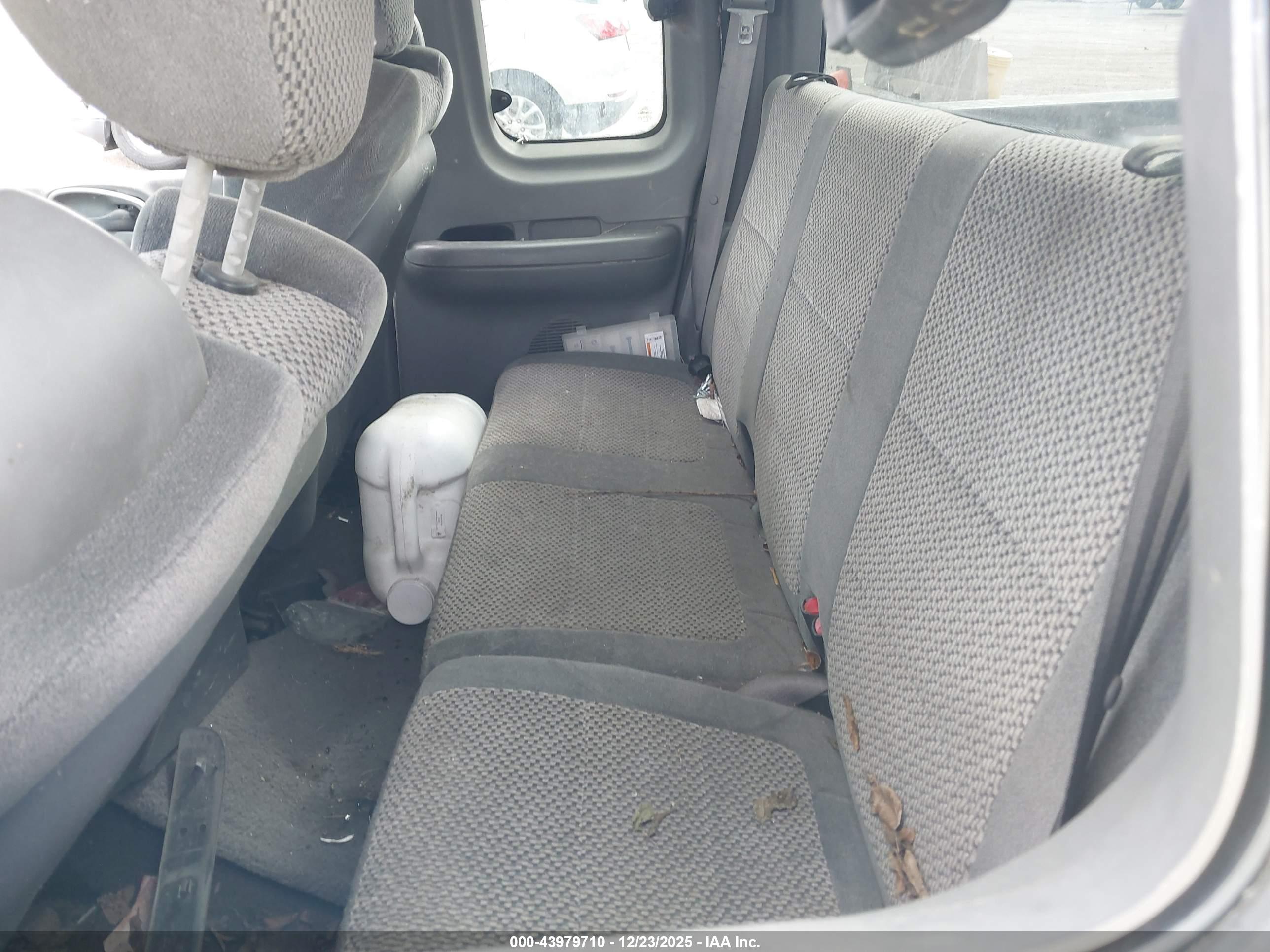 FORD F-150 image 8