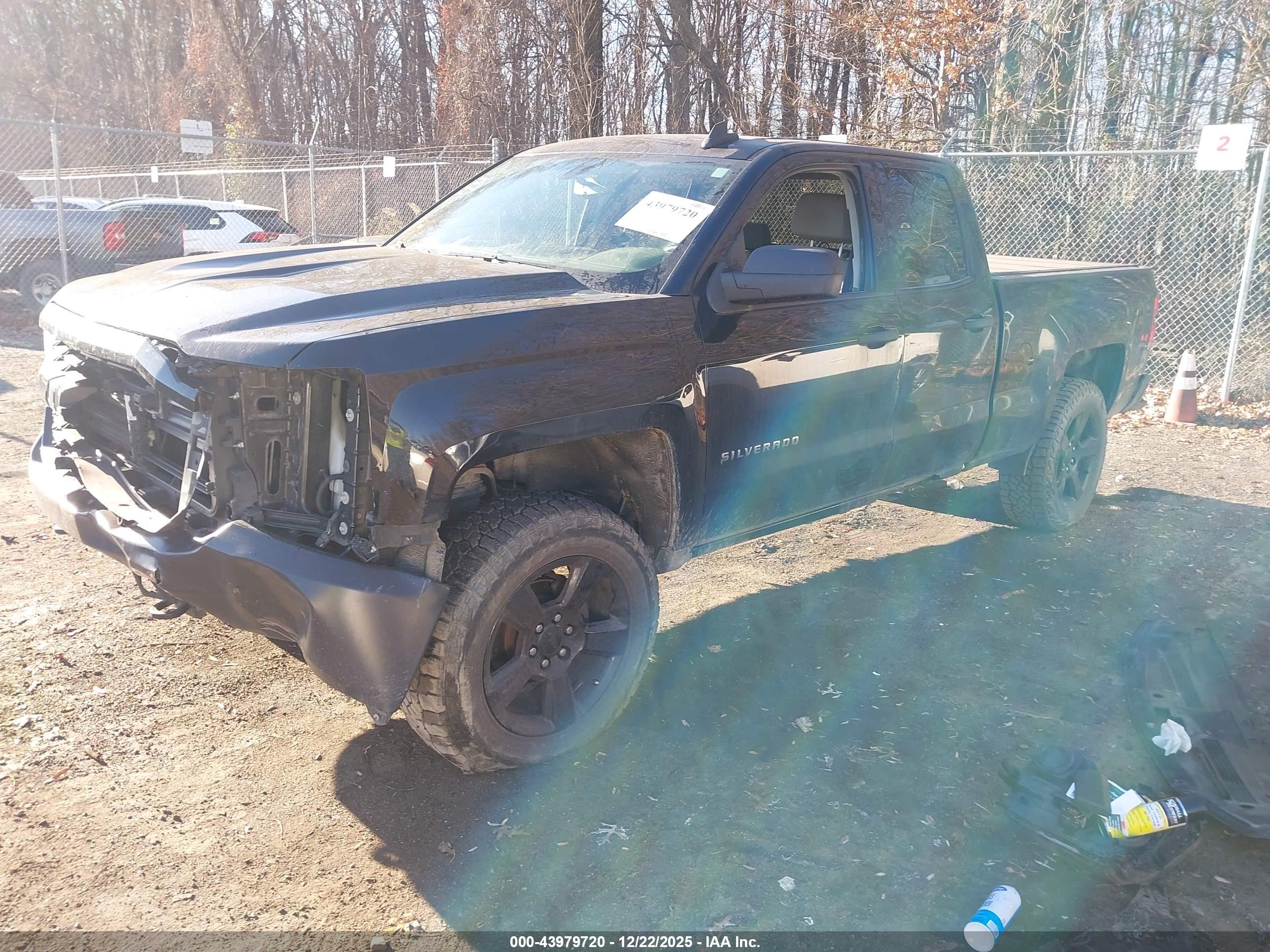 CHEVROLET SILVERADO image 2