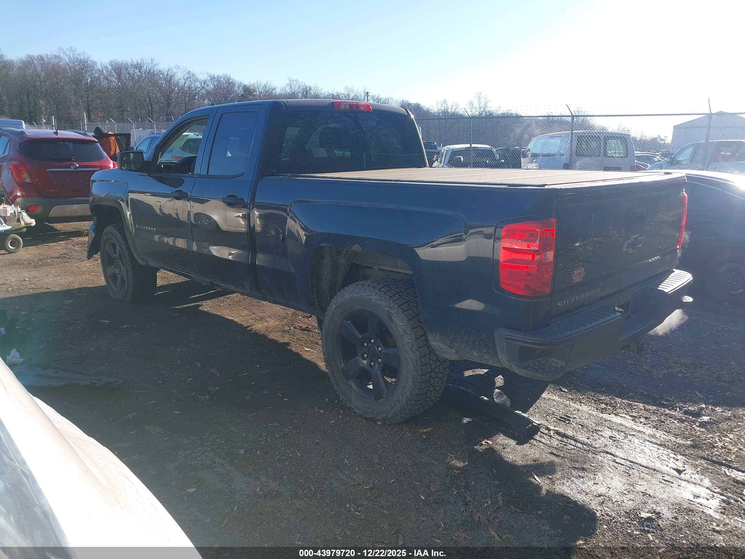 CHEVROLET SILVERADO image 3