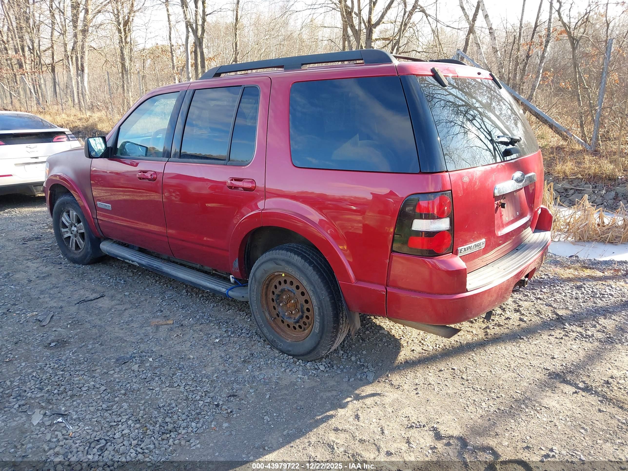 FORD EXPLORER image 3