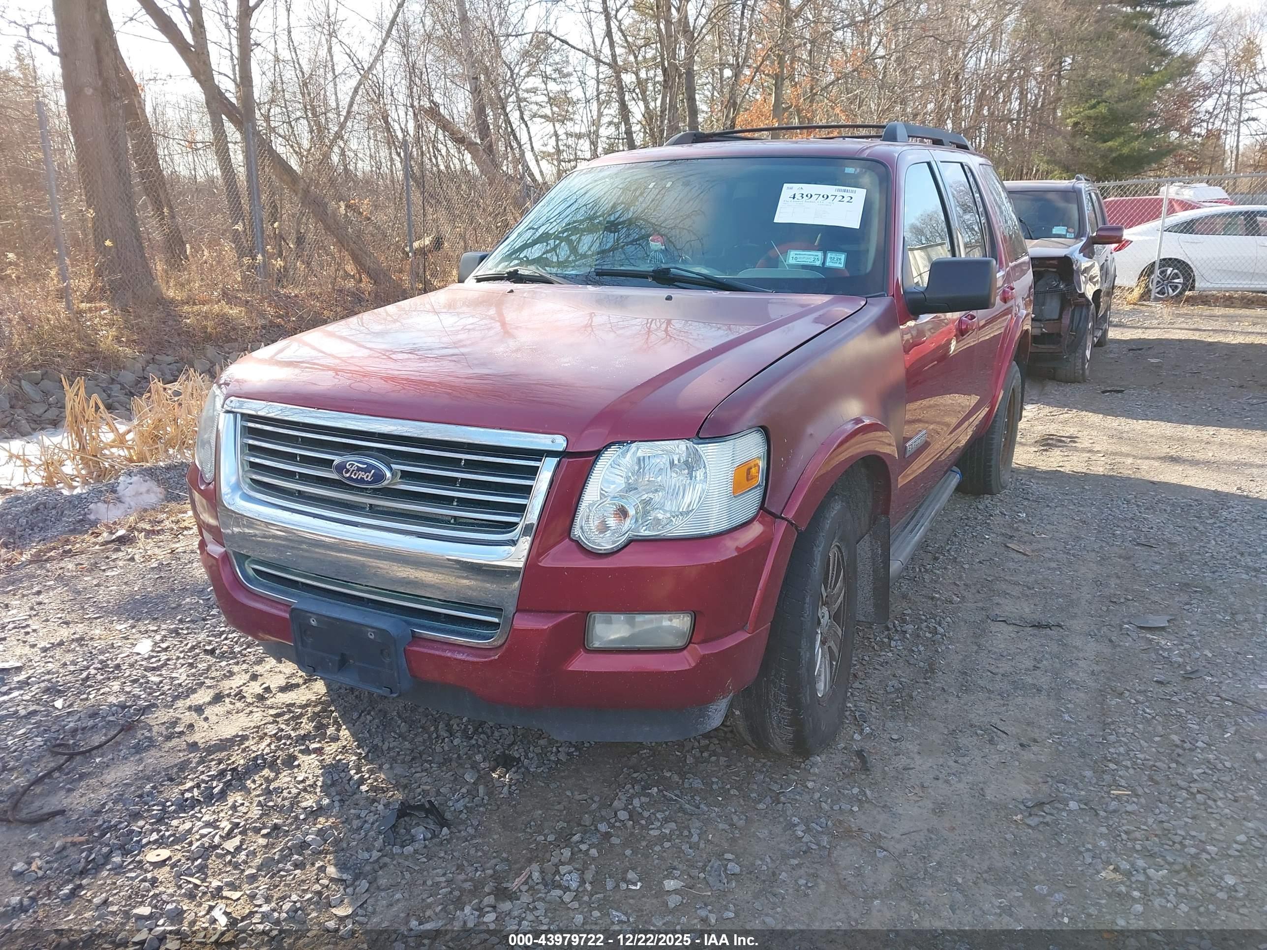 FORD EXPLORER image 6