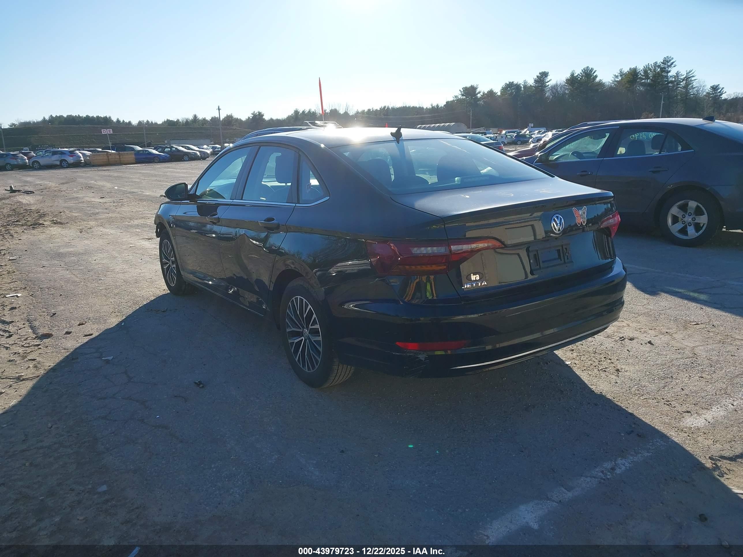 VOLKSWAGEN JETTA image 3