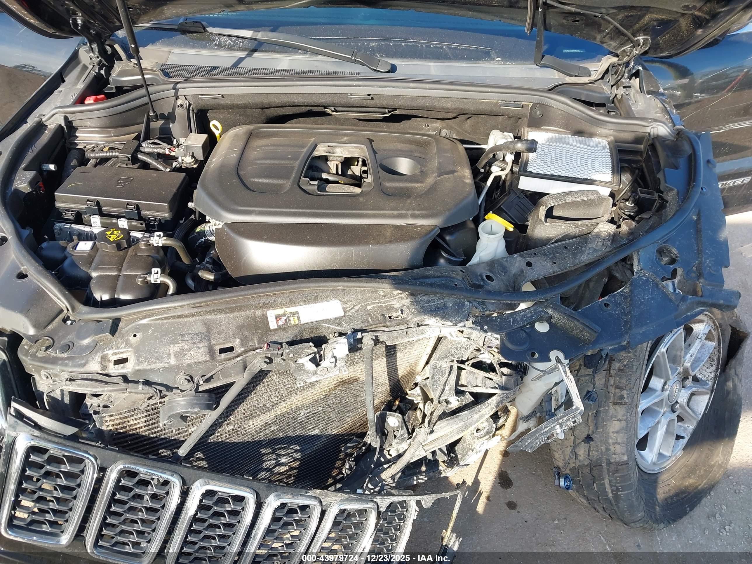 JEEP GRAND image 10