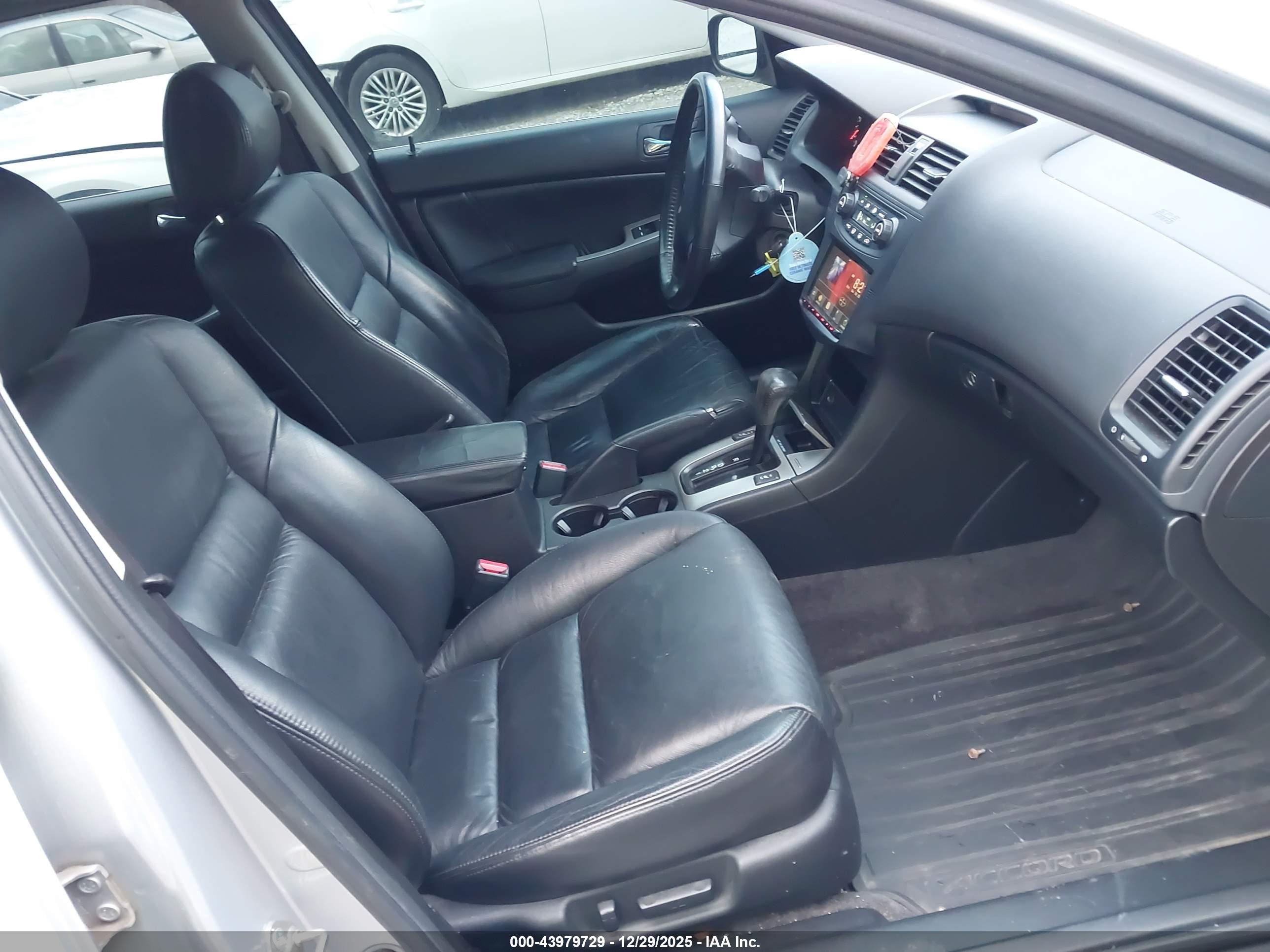 HONDA ACCORD image 5