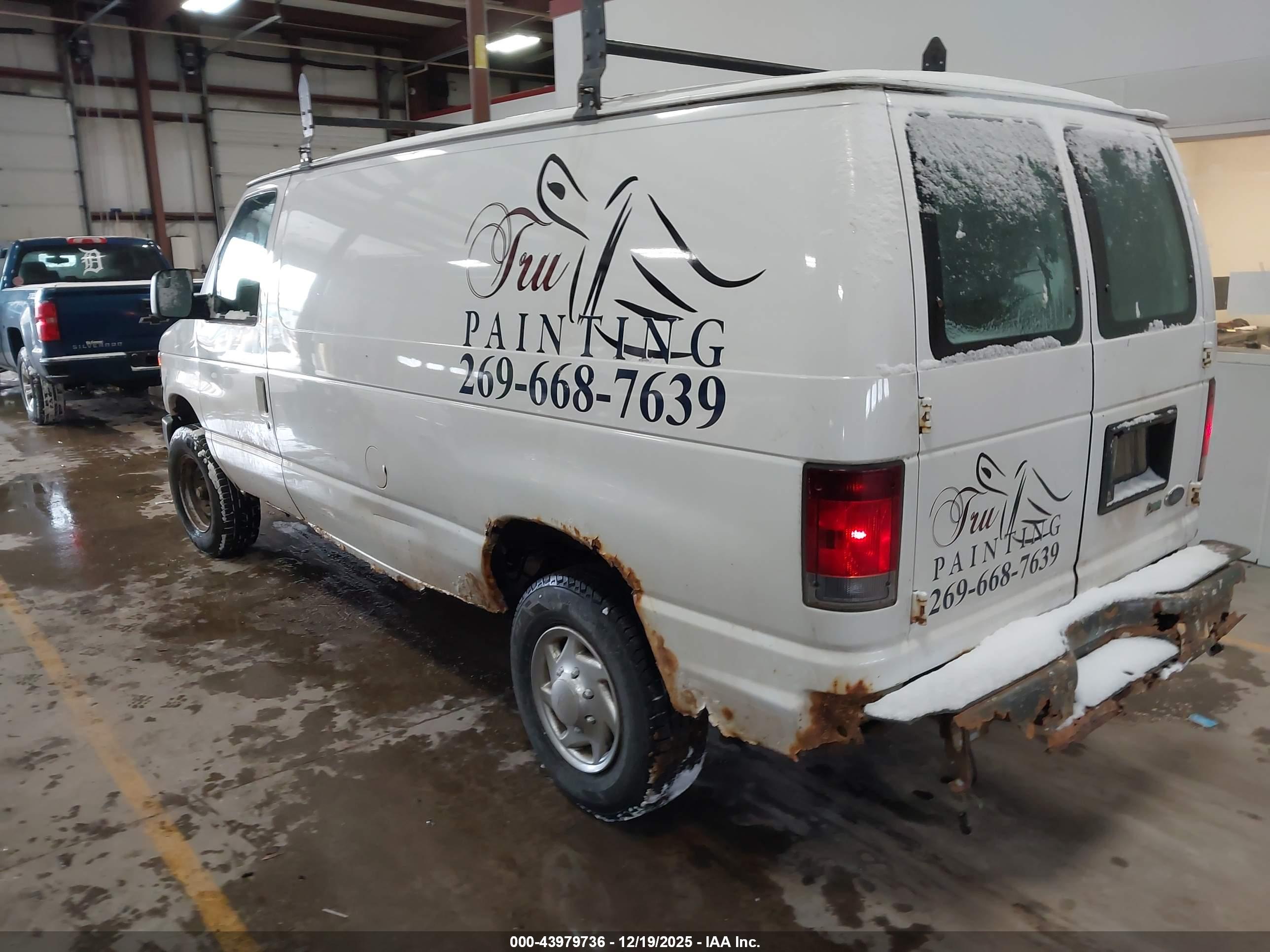 FORD E-350 image 3