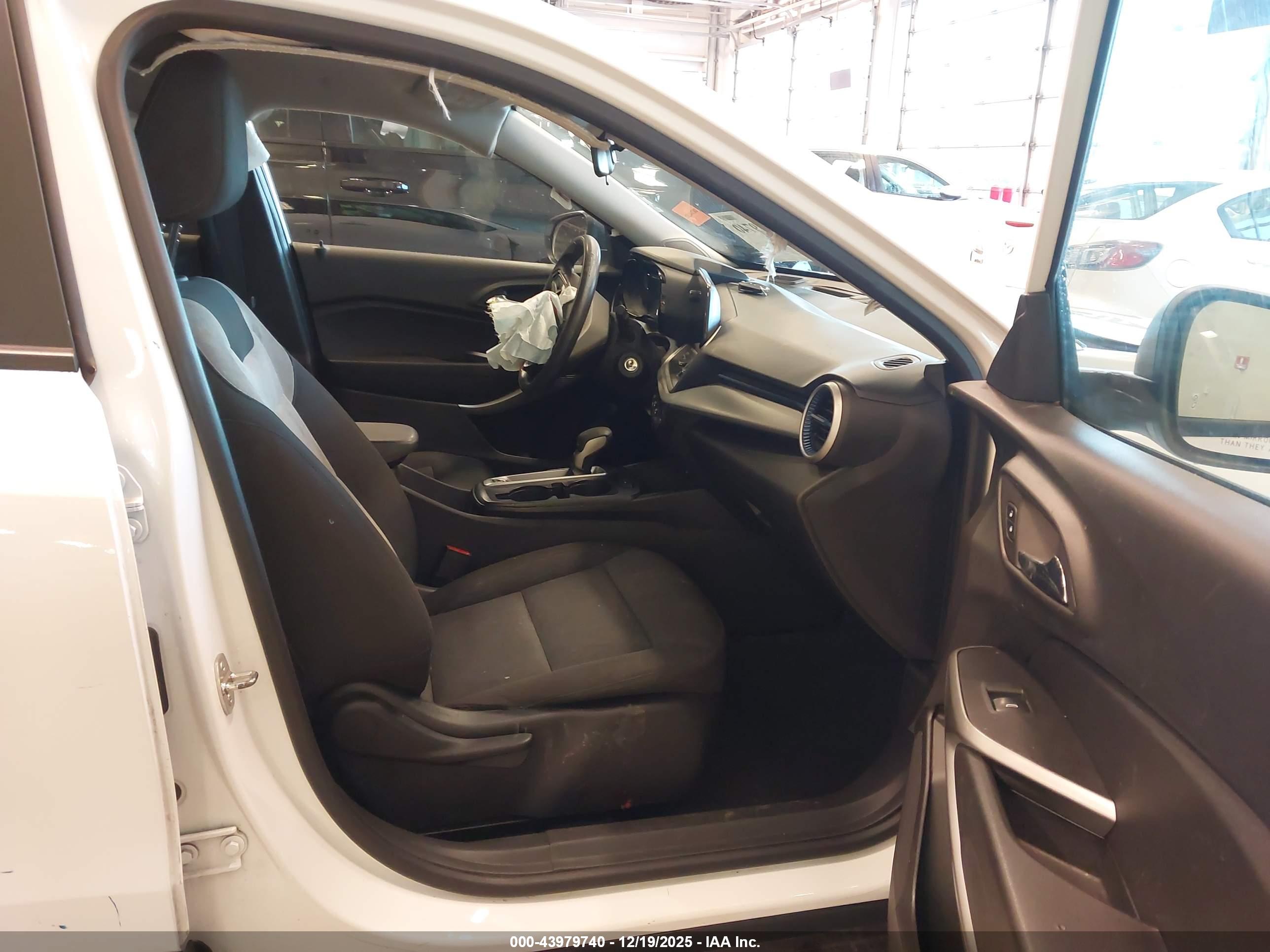 CHEVROLET TRAX image 5