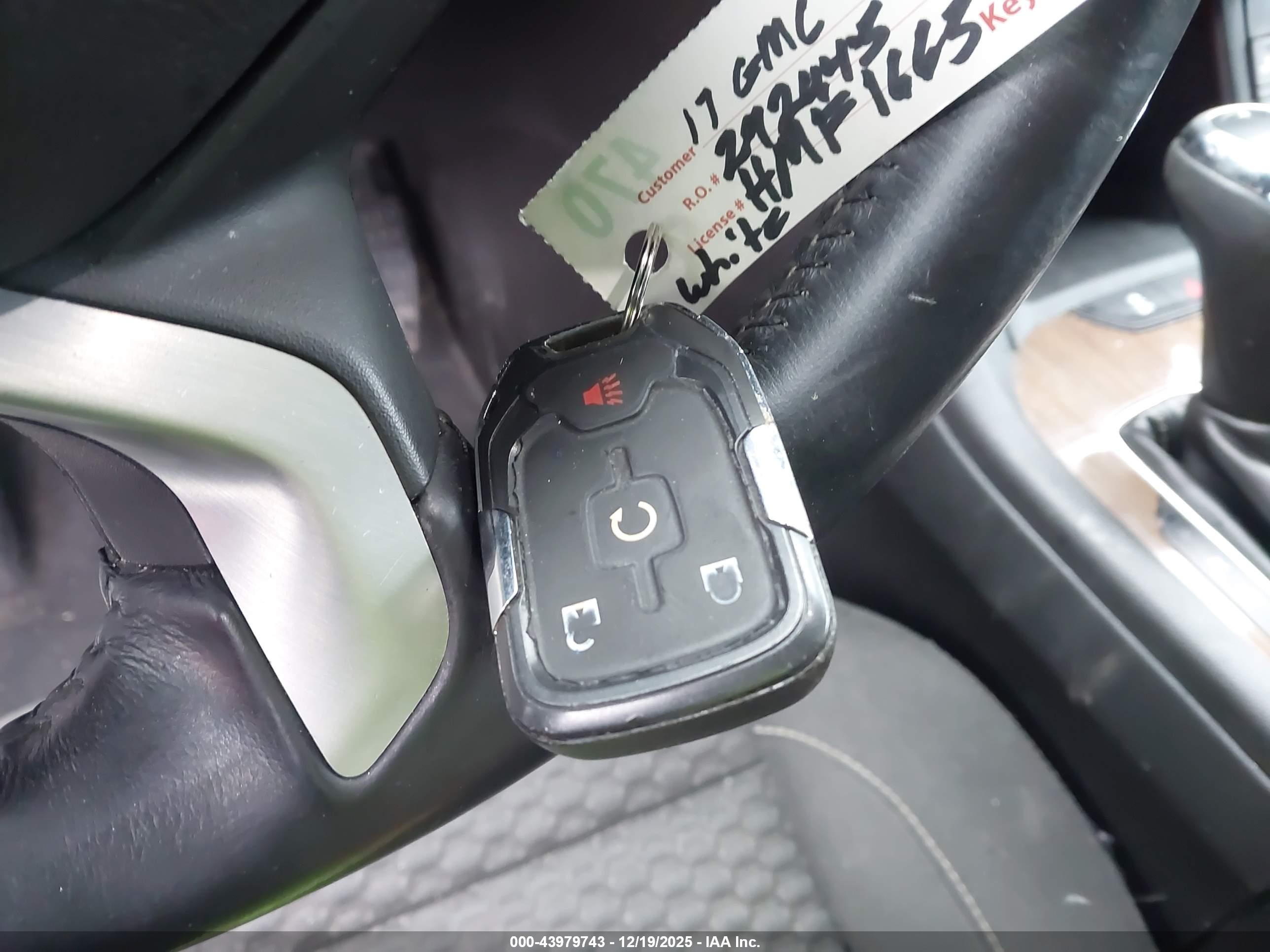 GMC ACADIA image 11
