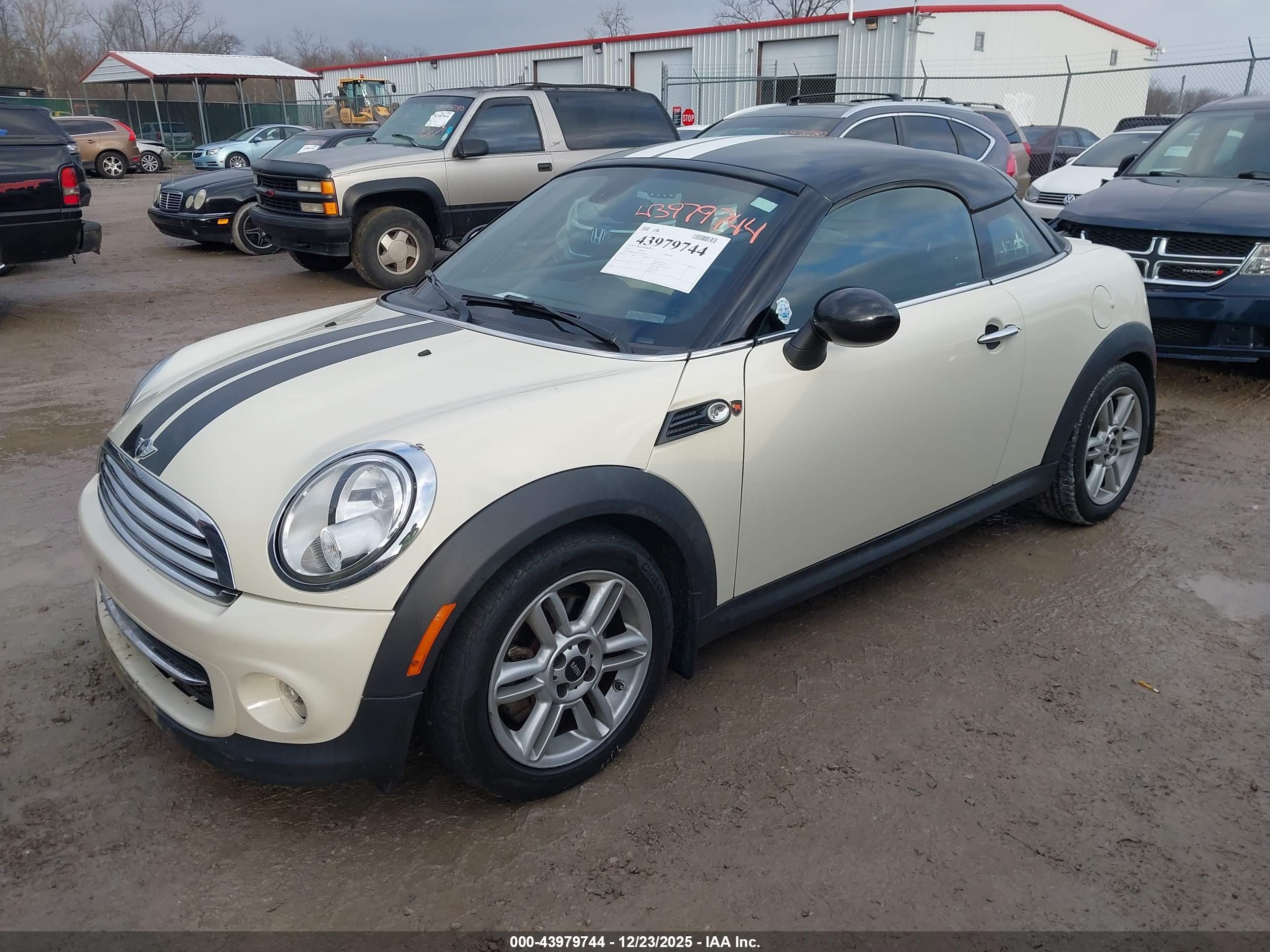MINI COUPE image 2