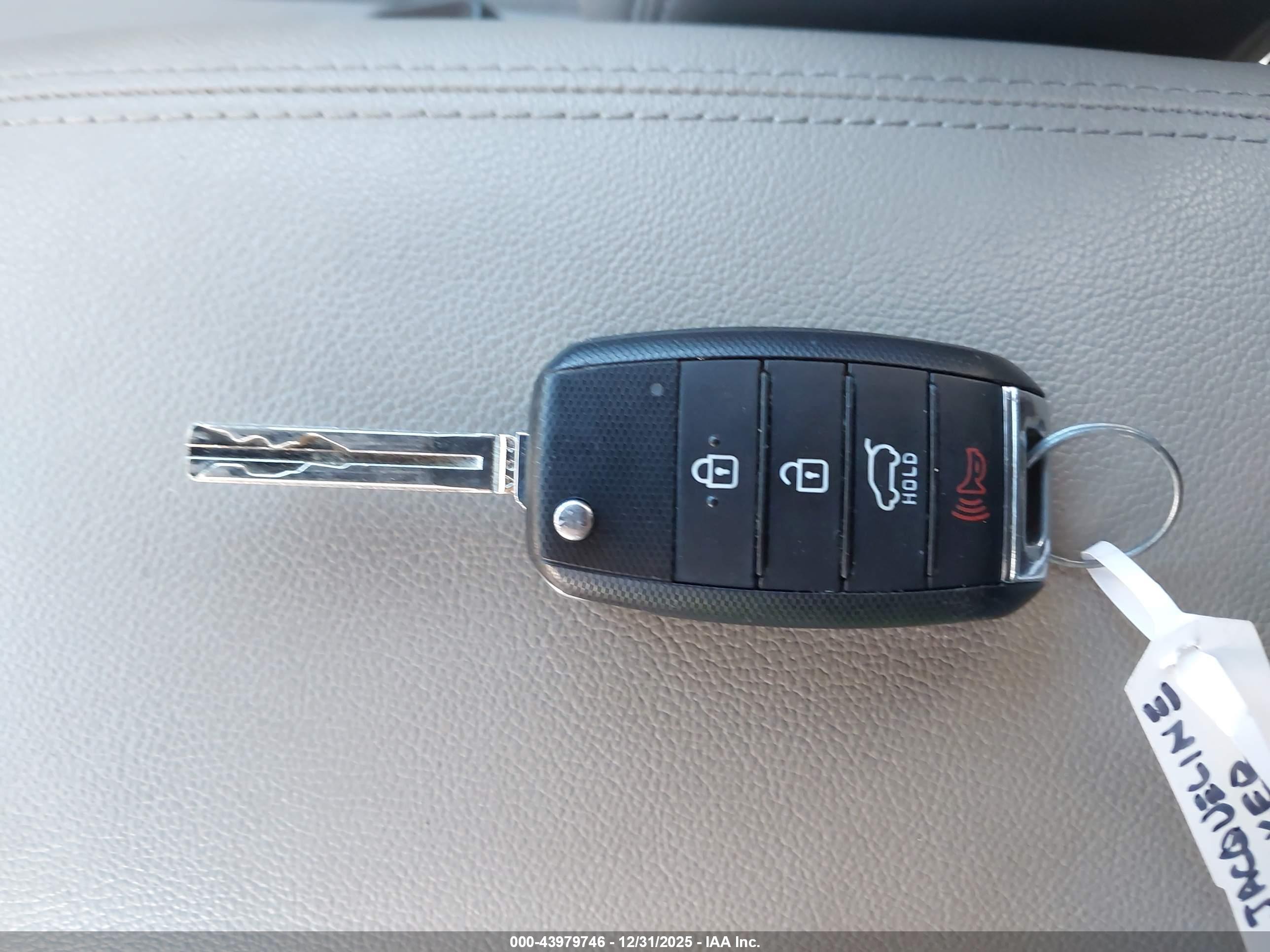 KIA SPORTAGE image 11