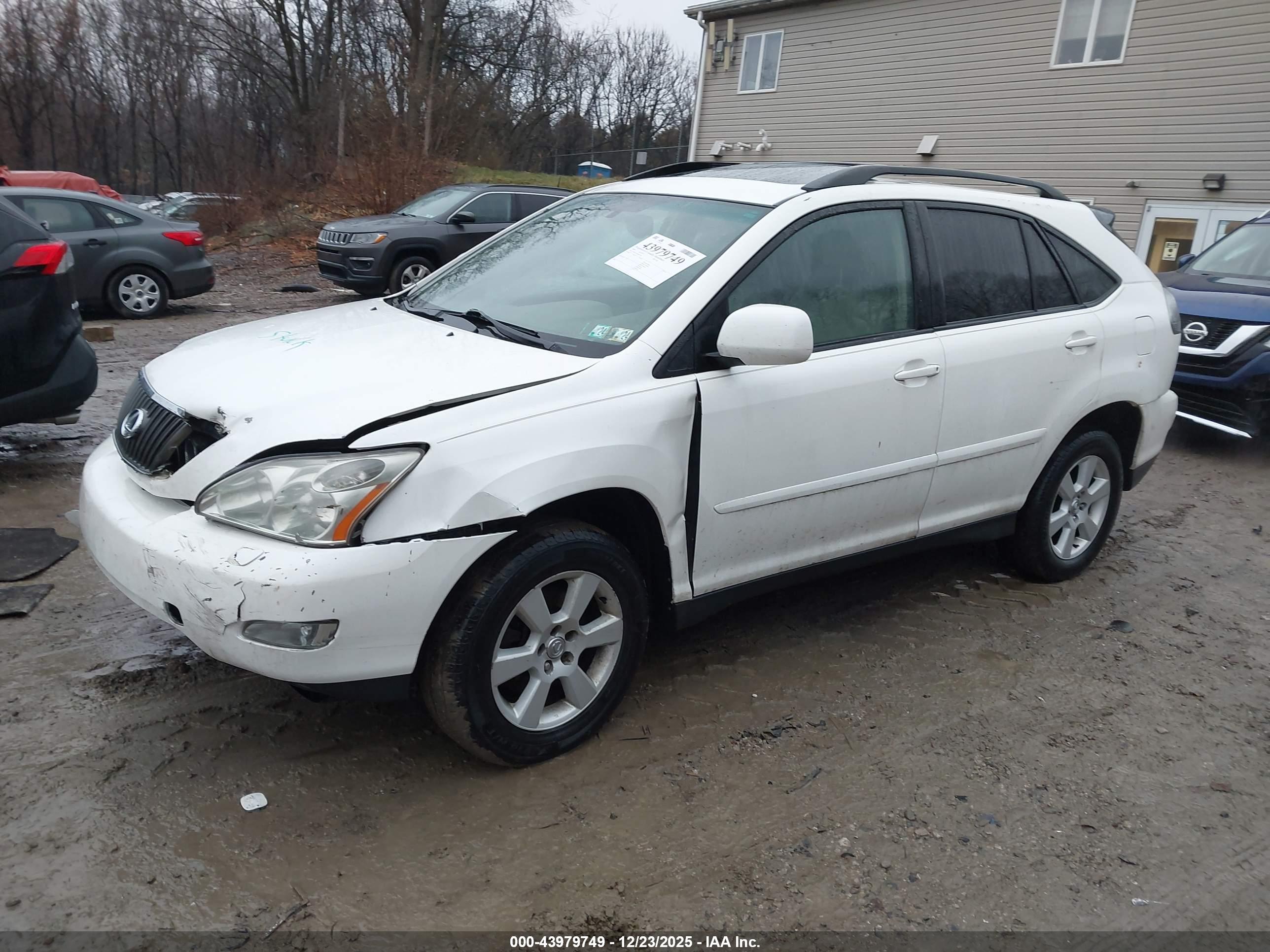 LEXUS RX image 2