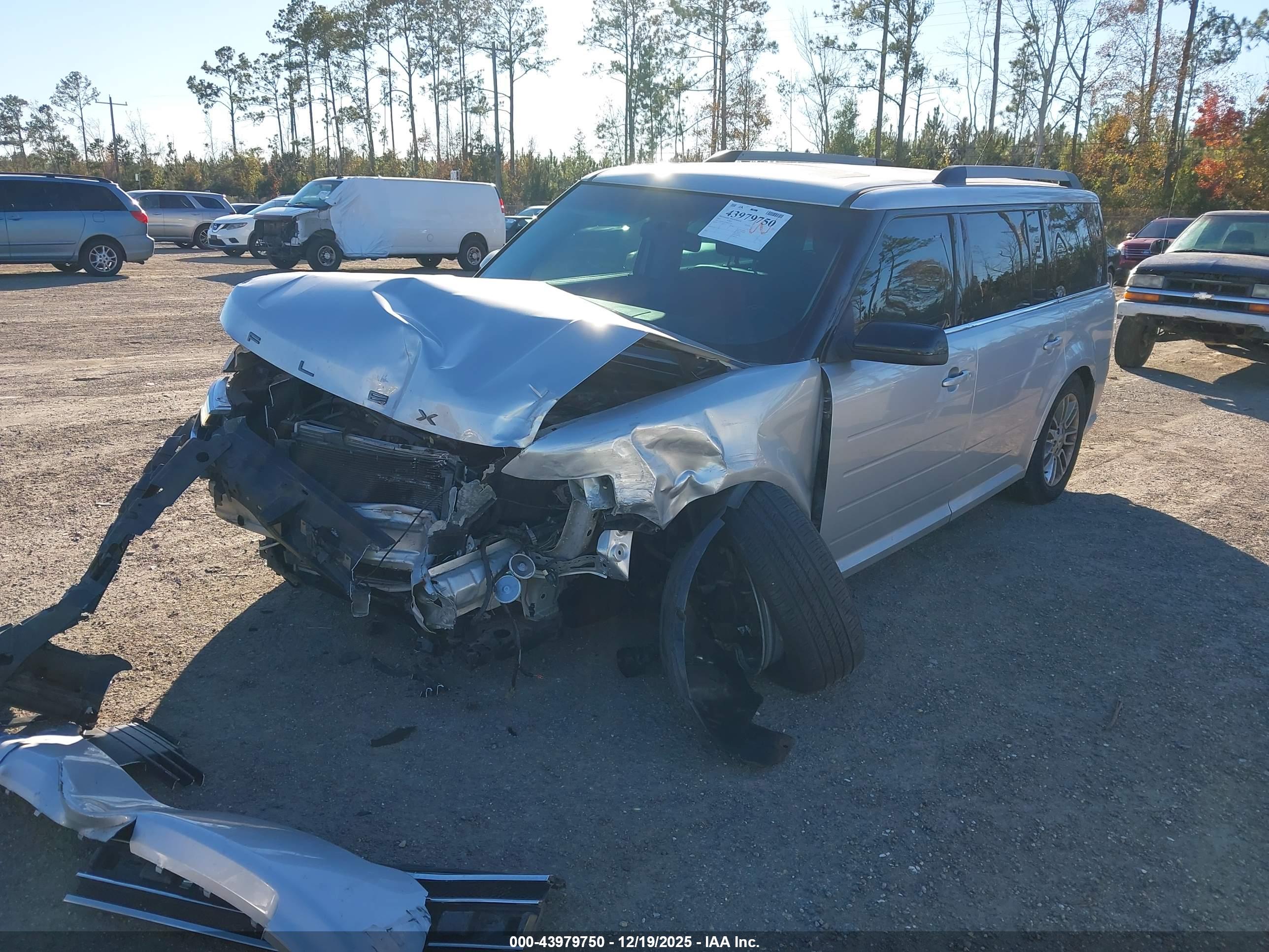 FORD FLEX image 2
