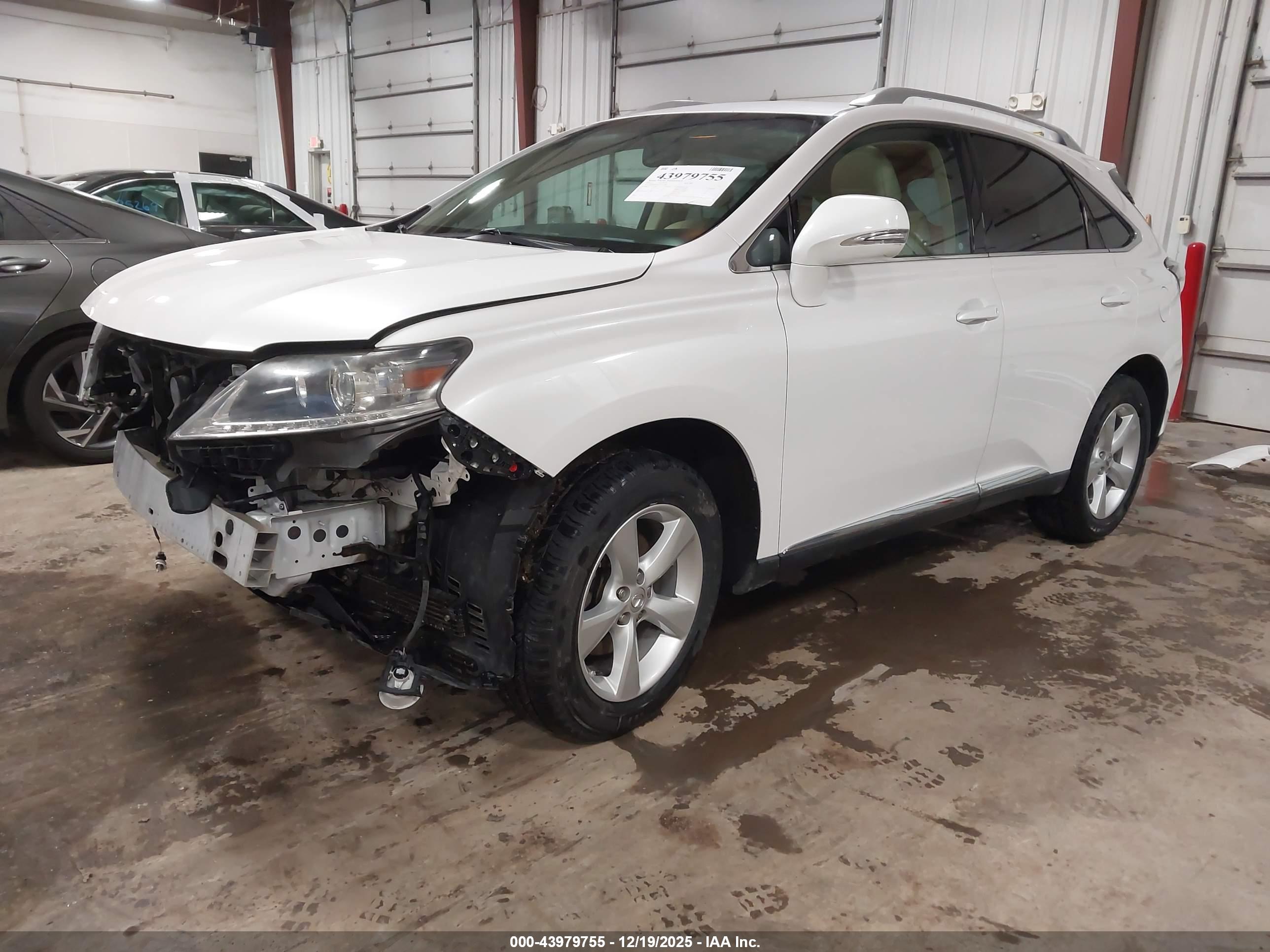 LEXUS RX image 2
