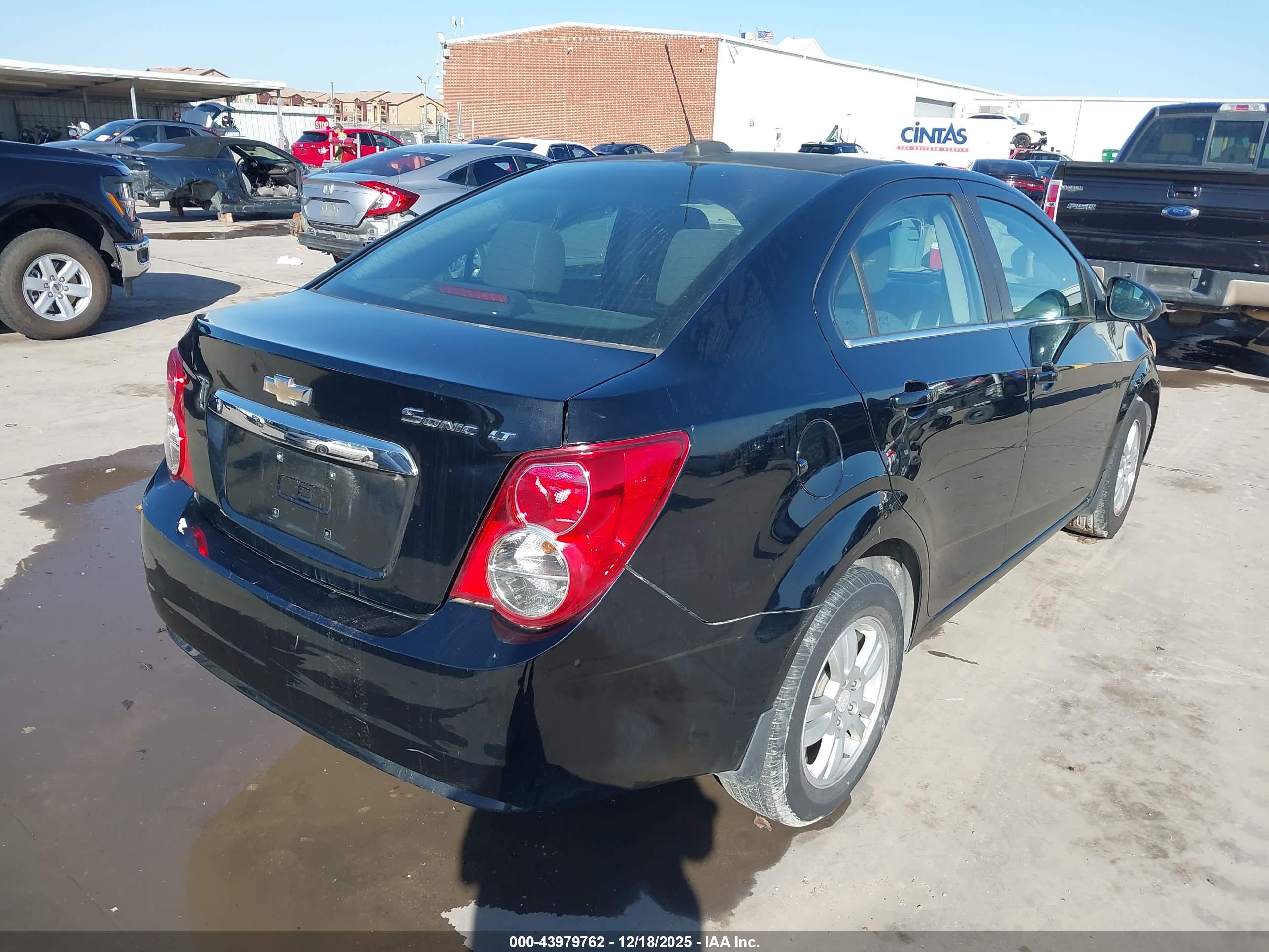 CHEVROLET SONIC image 4
