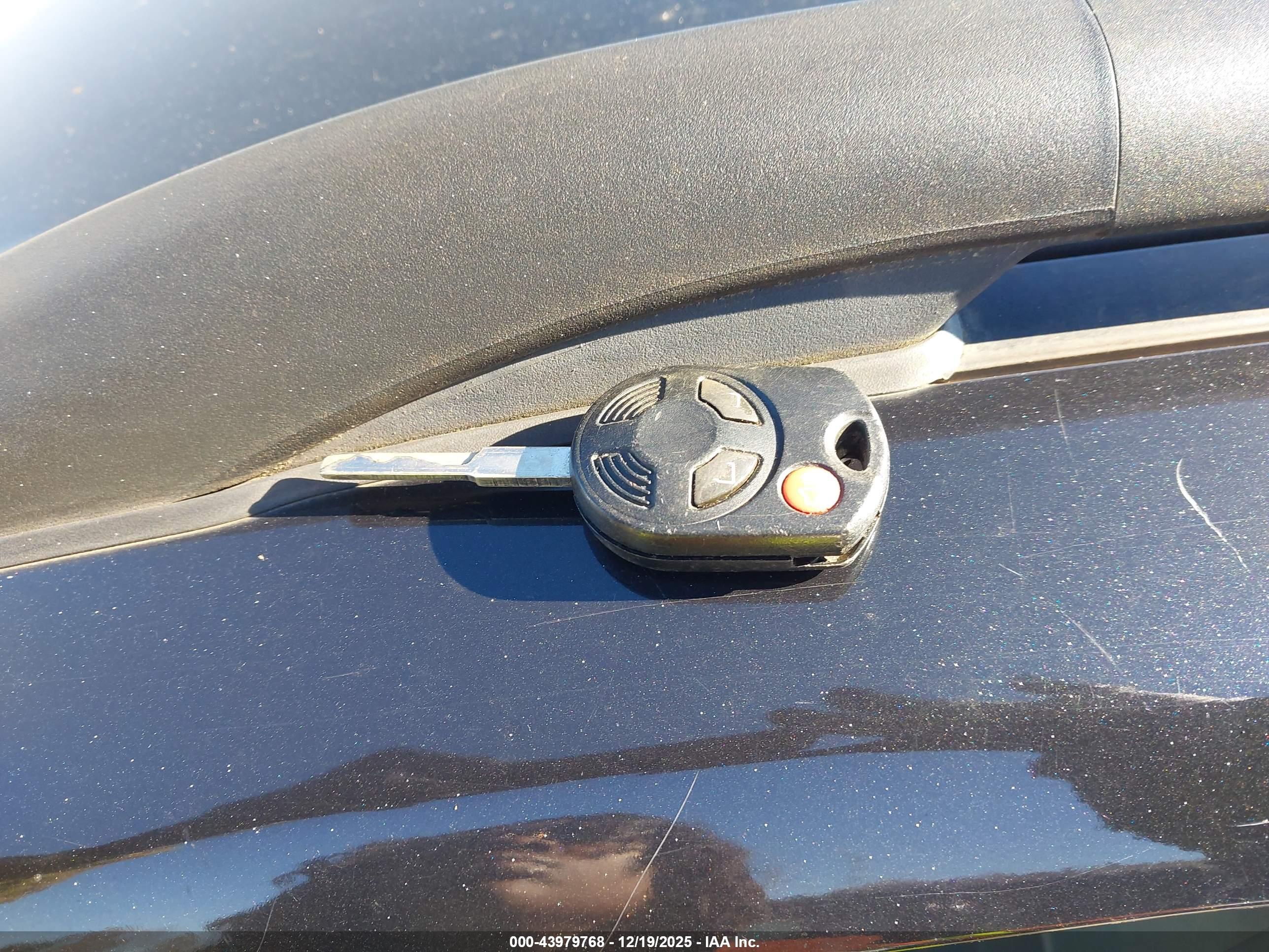 FORD ESCAPE image 11
