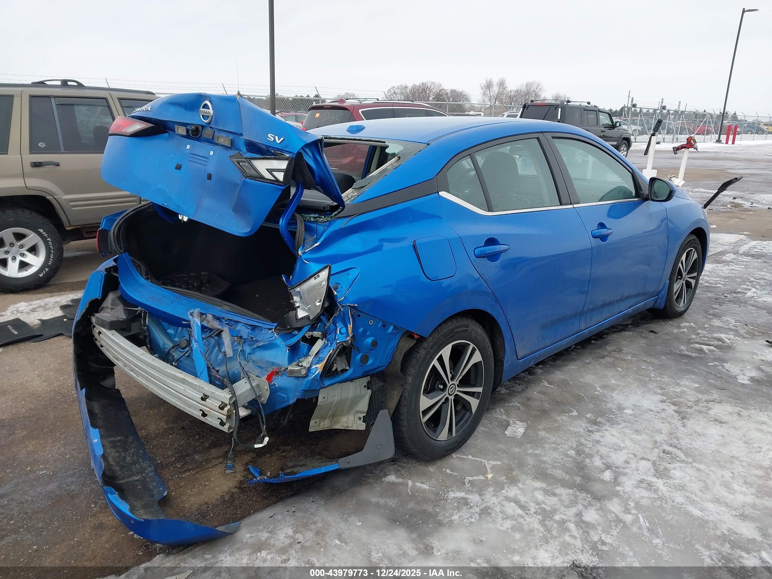 NISSAN SENTRA image 4