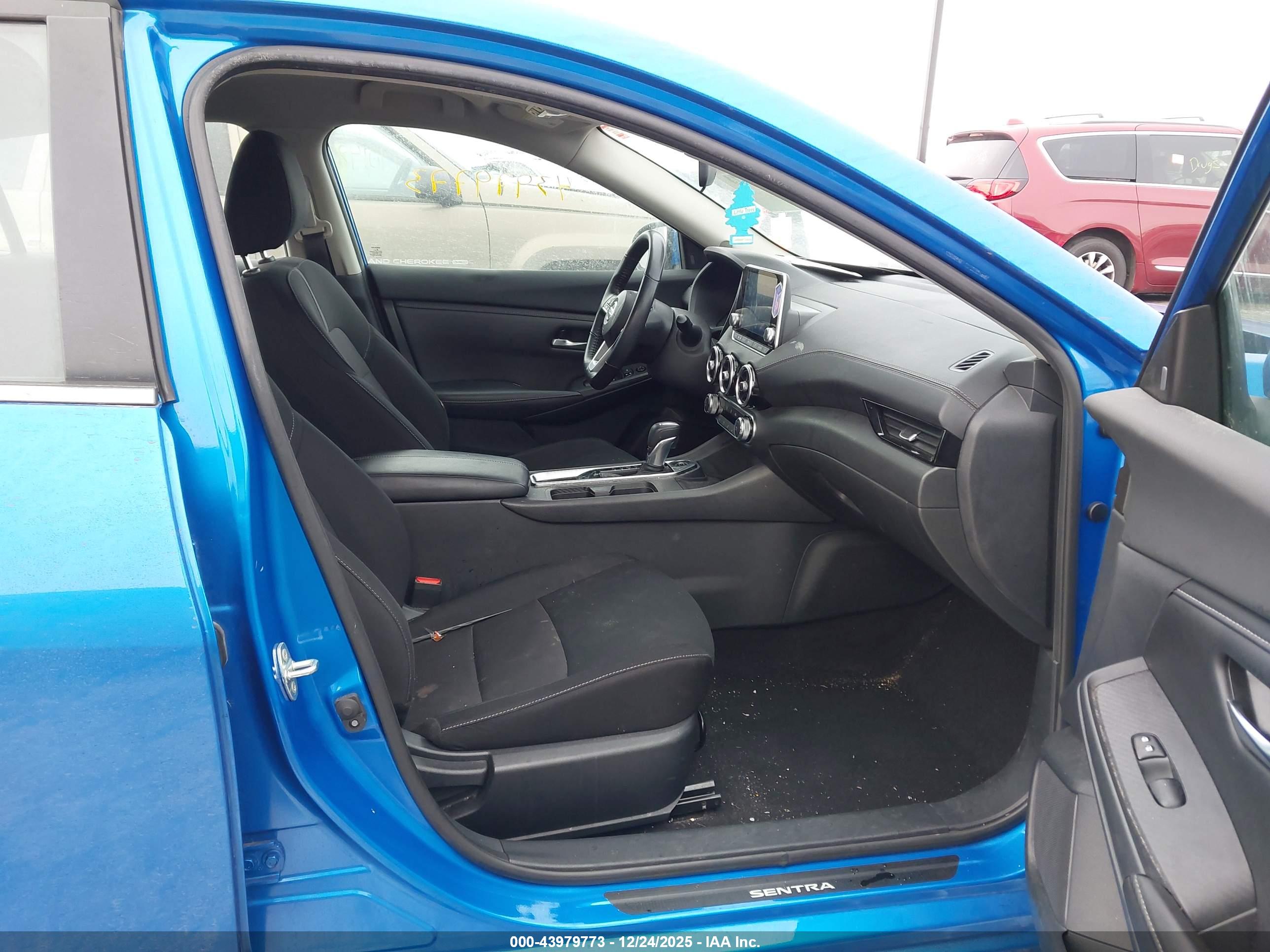NISSAN SENTRA image 5
