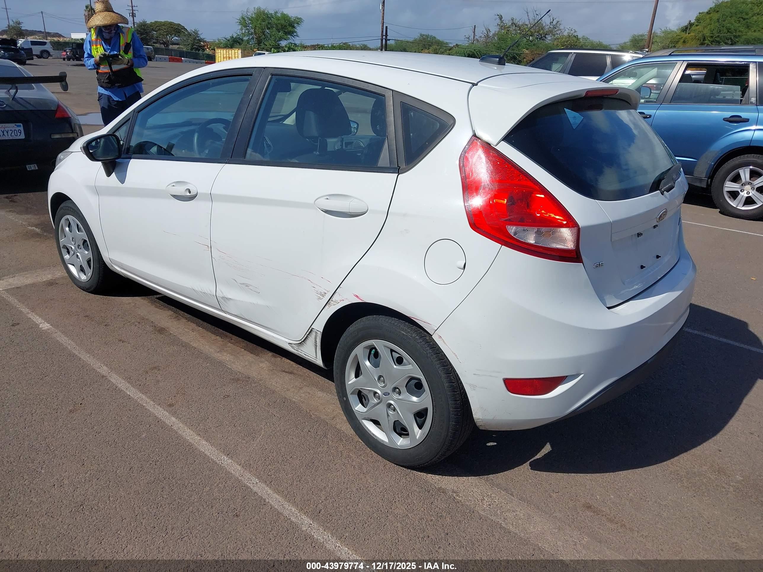 FORD FIESTA image 3