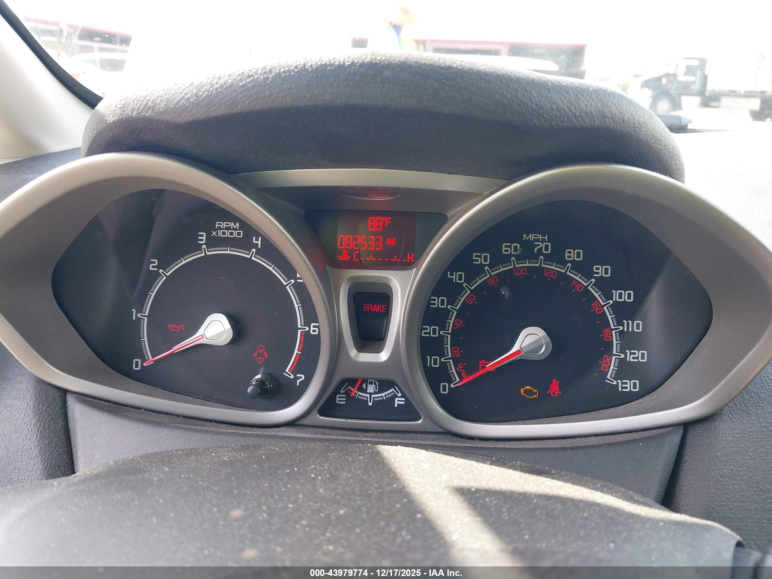 FORD FIESTA image 7