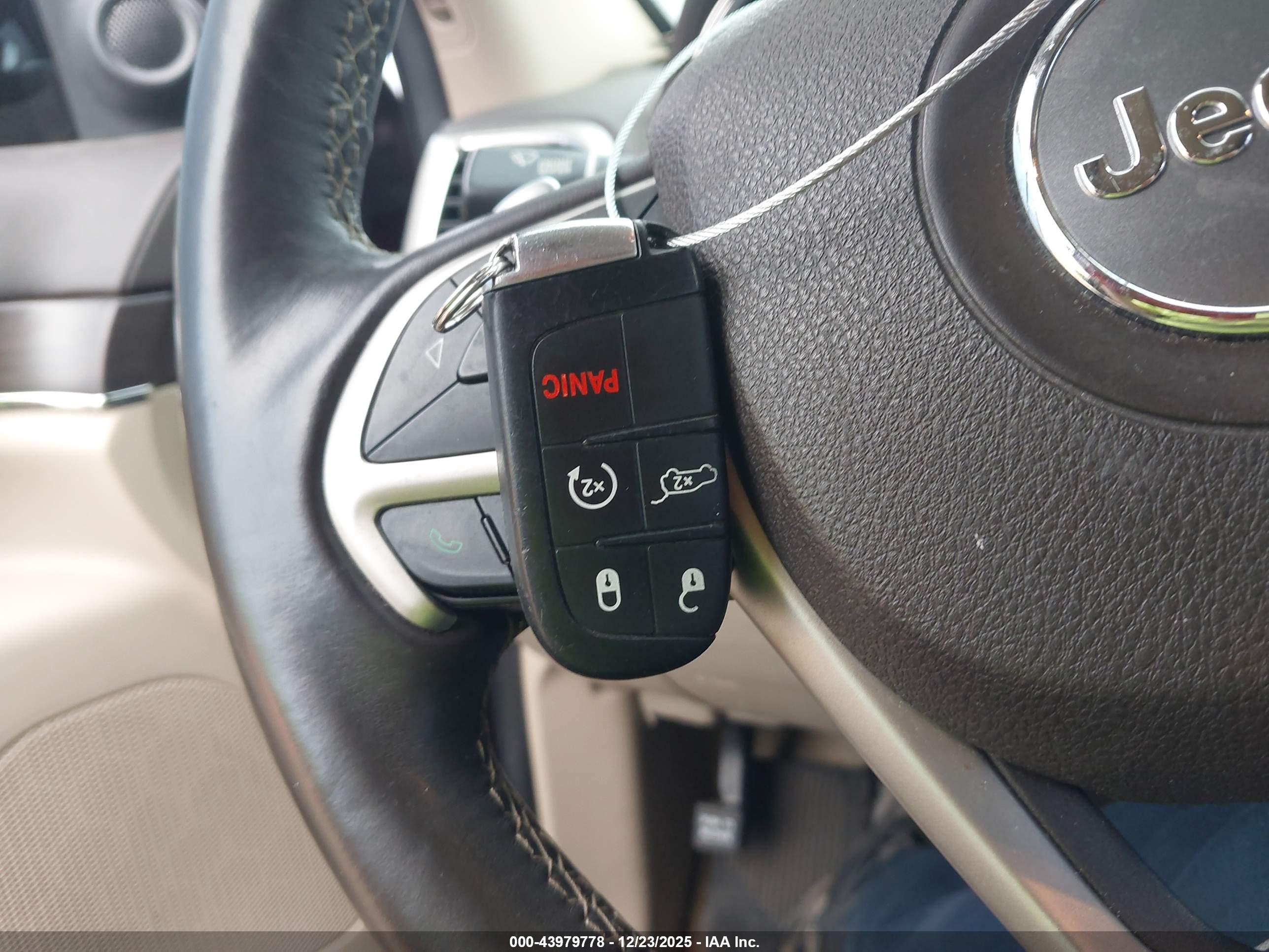 JEEP GRAND image 11