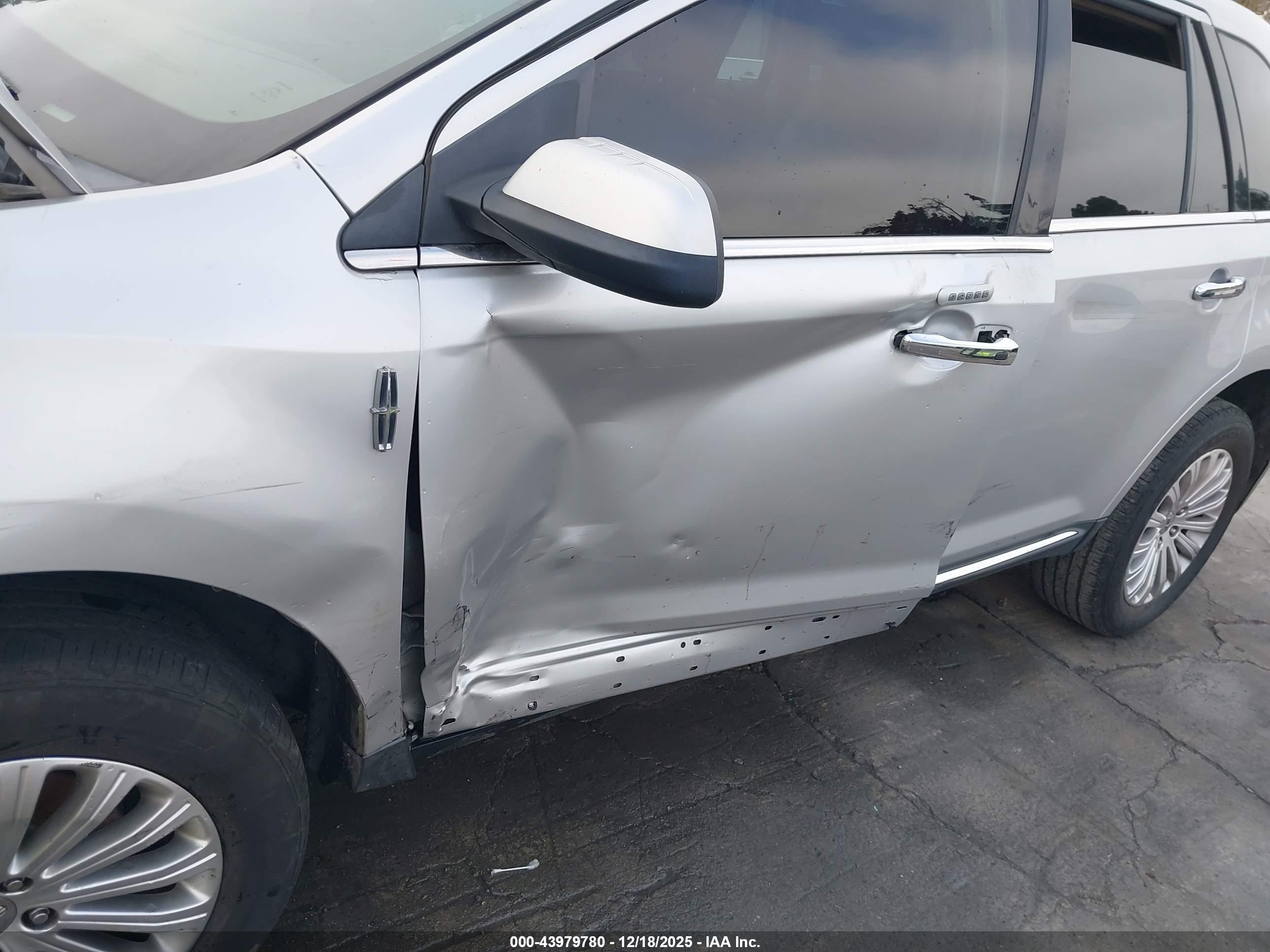 LINCOLN MKX image 6