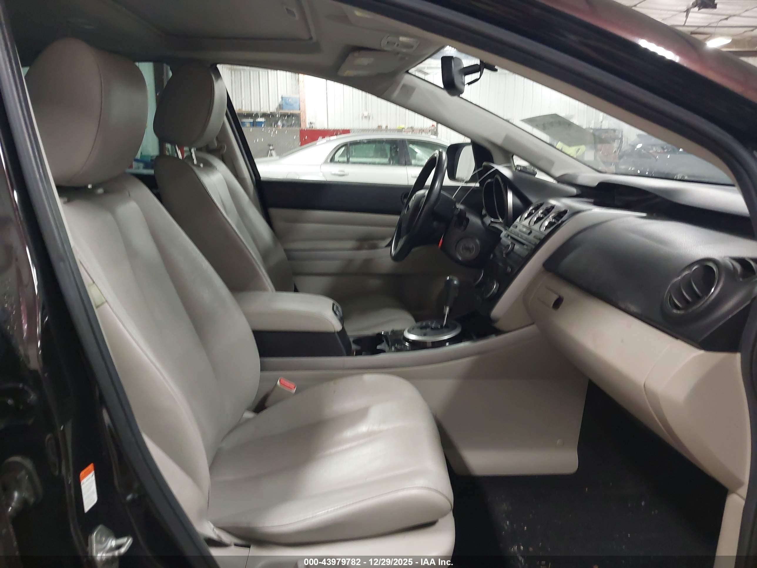 MAZDA CX-7 image 5
