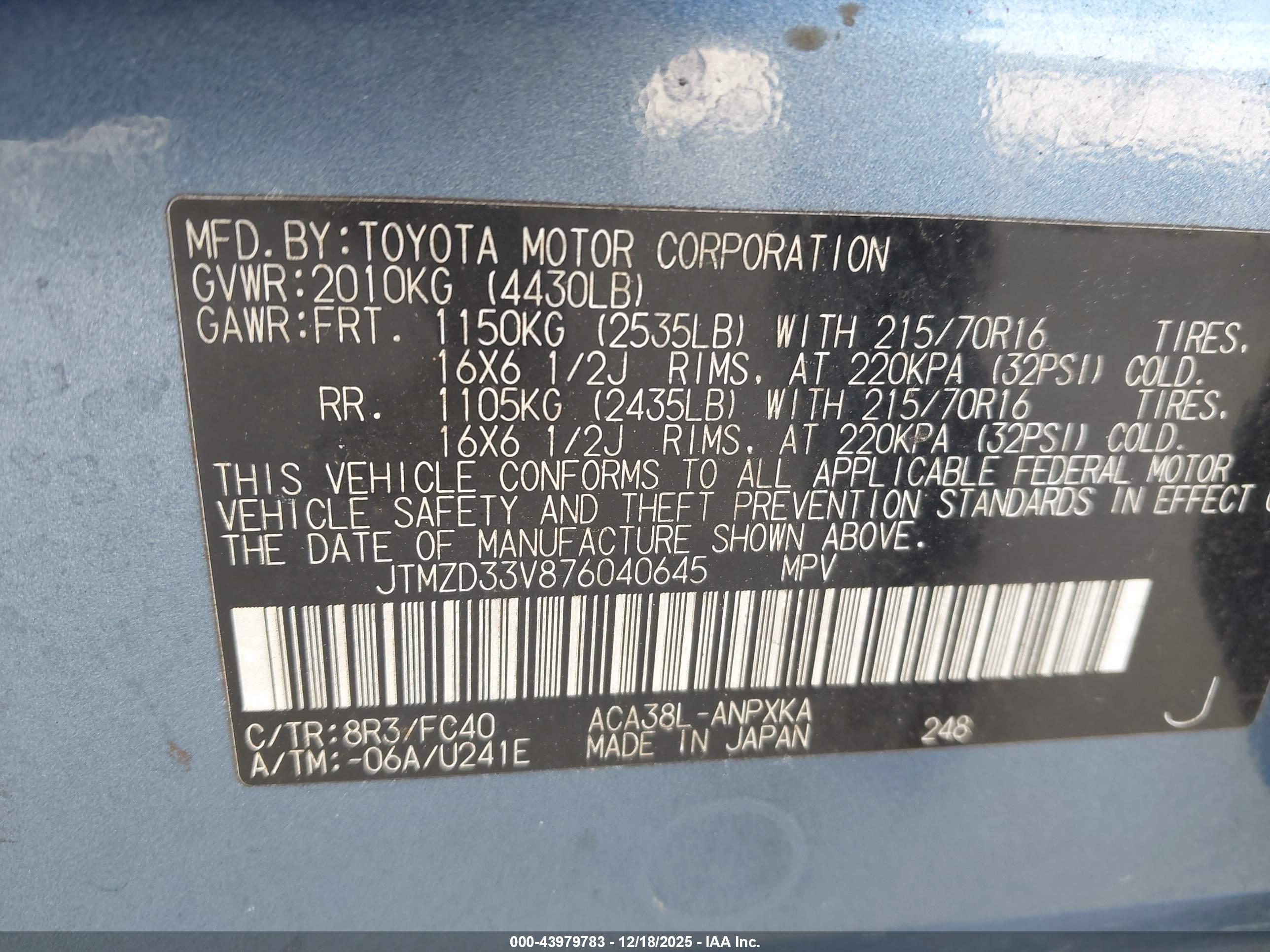 TOYOTA RAV4 image 9