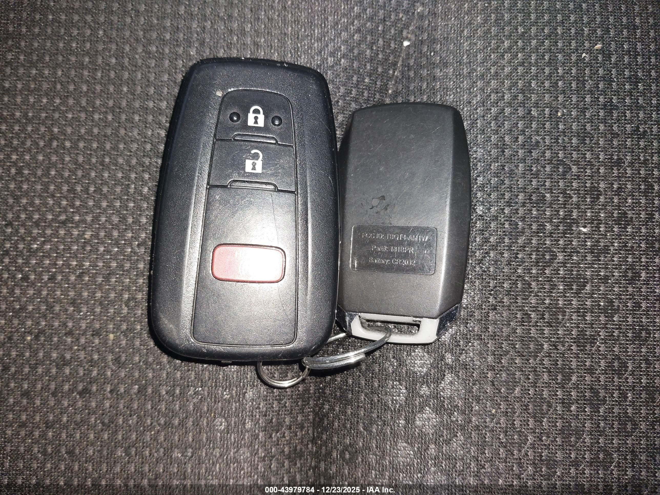 TOYOTA PRIUS image 11