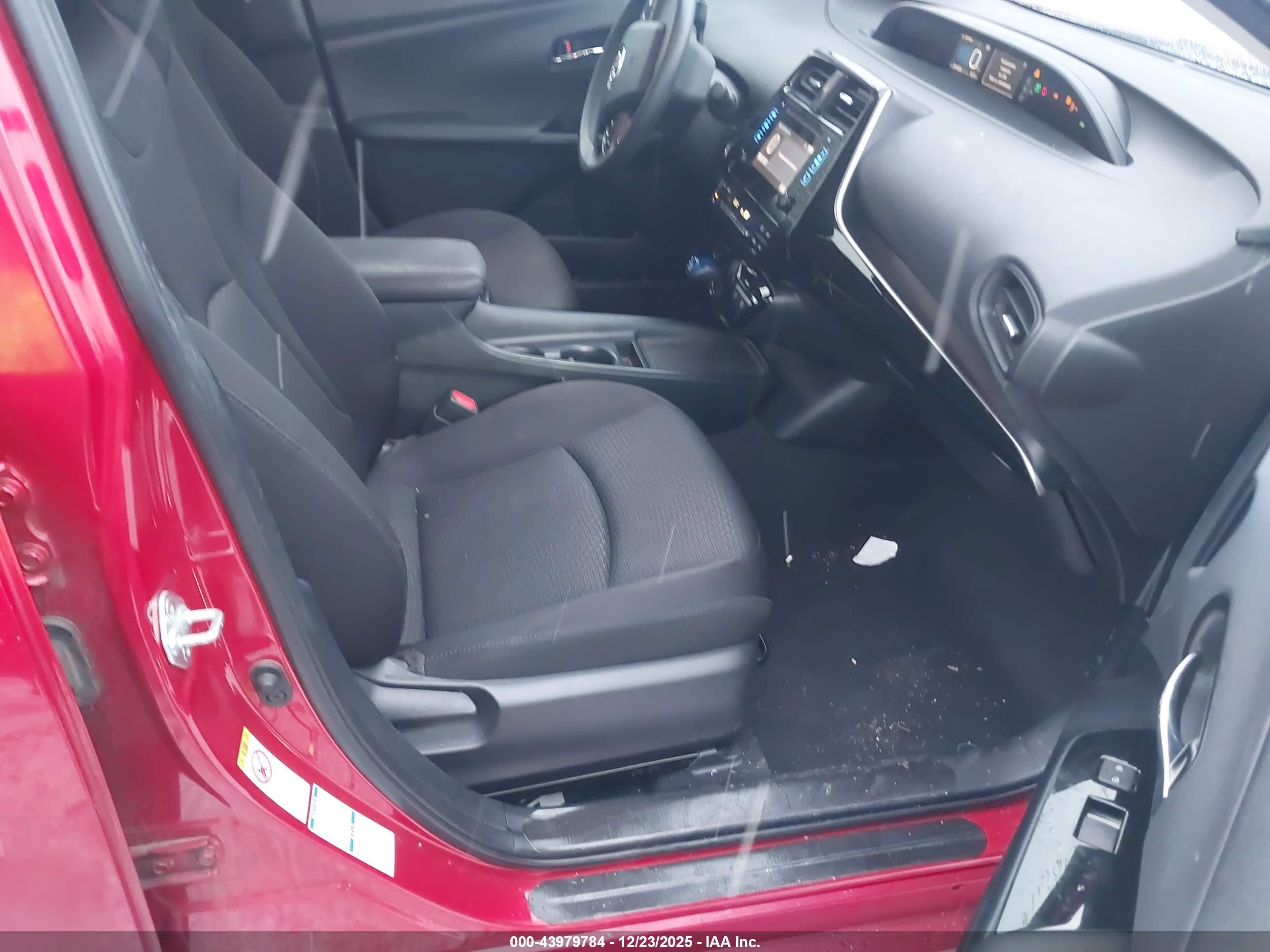TOYOTA PRIUS image 5