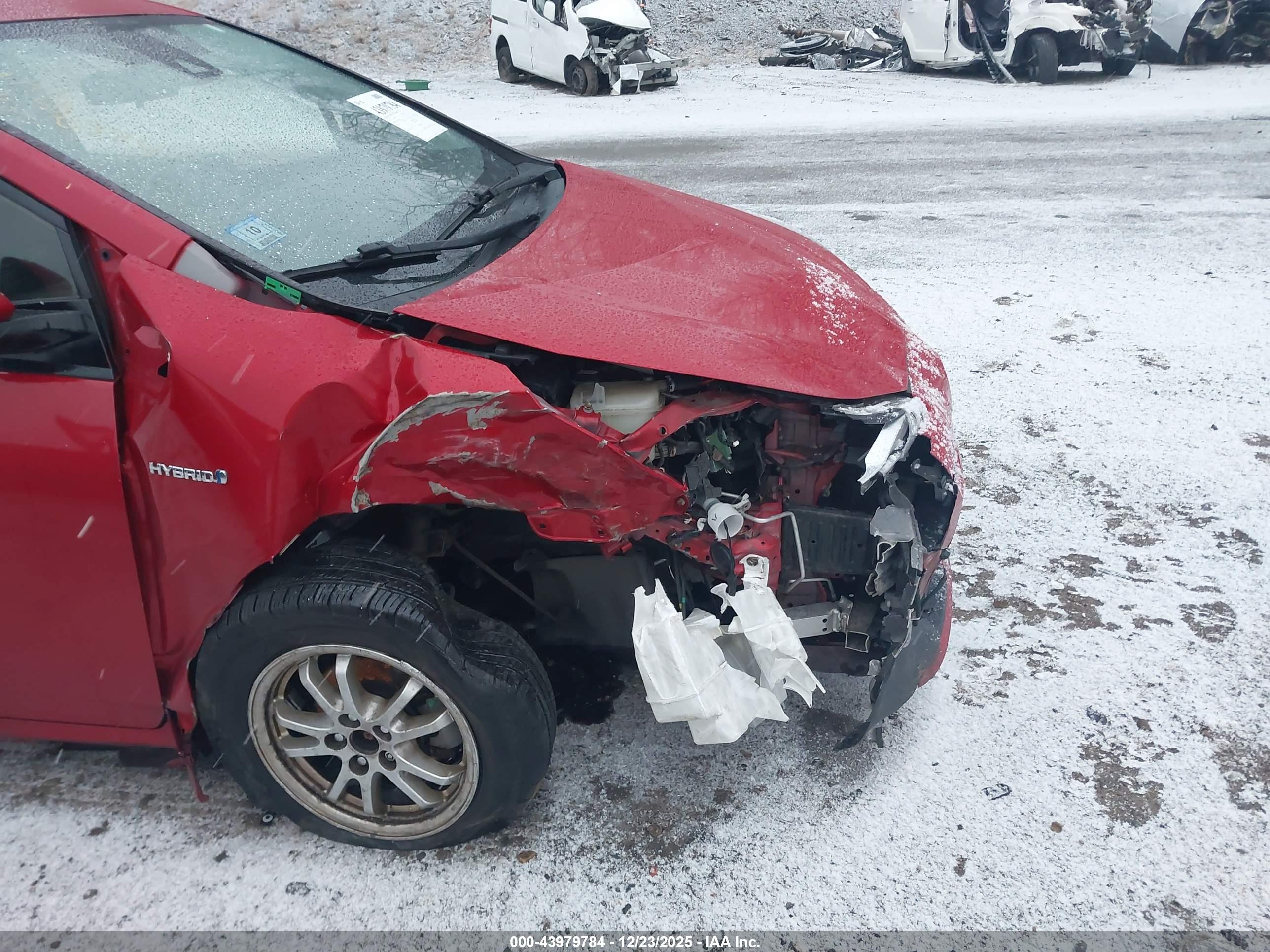TOYOTA PRIUS image 6